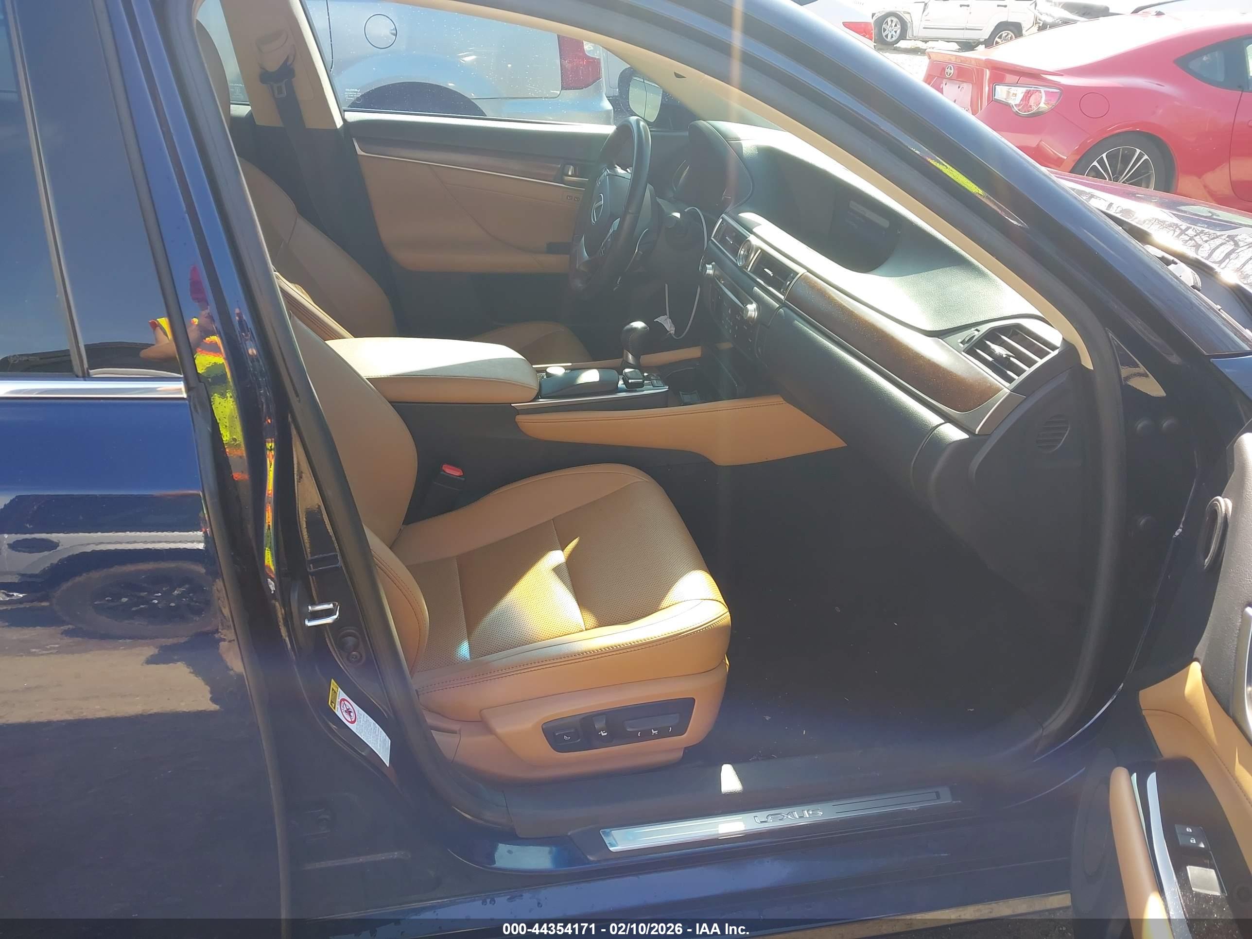 LEXUS GS image 5