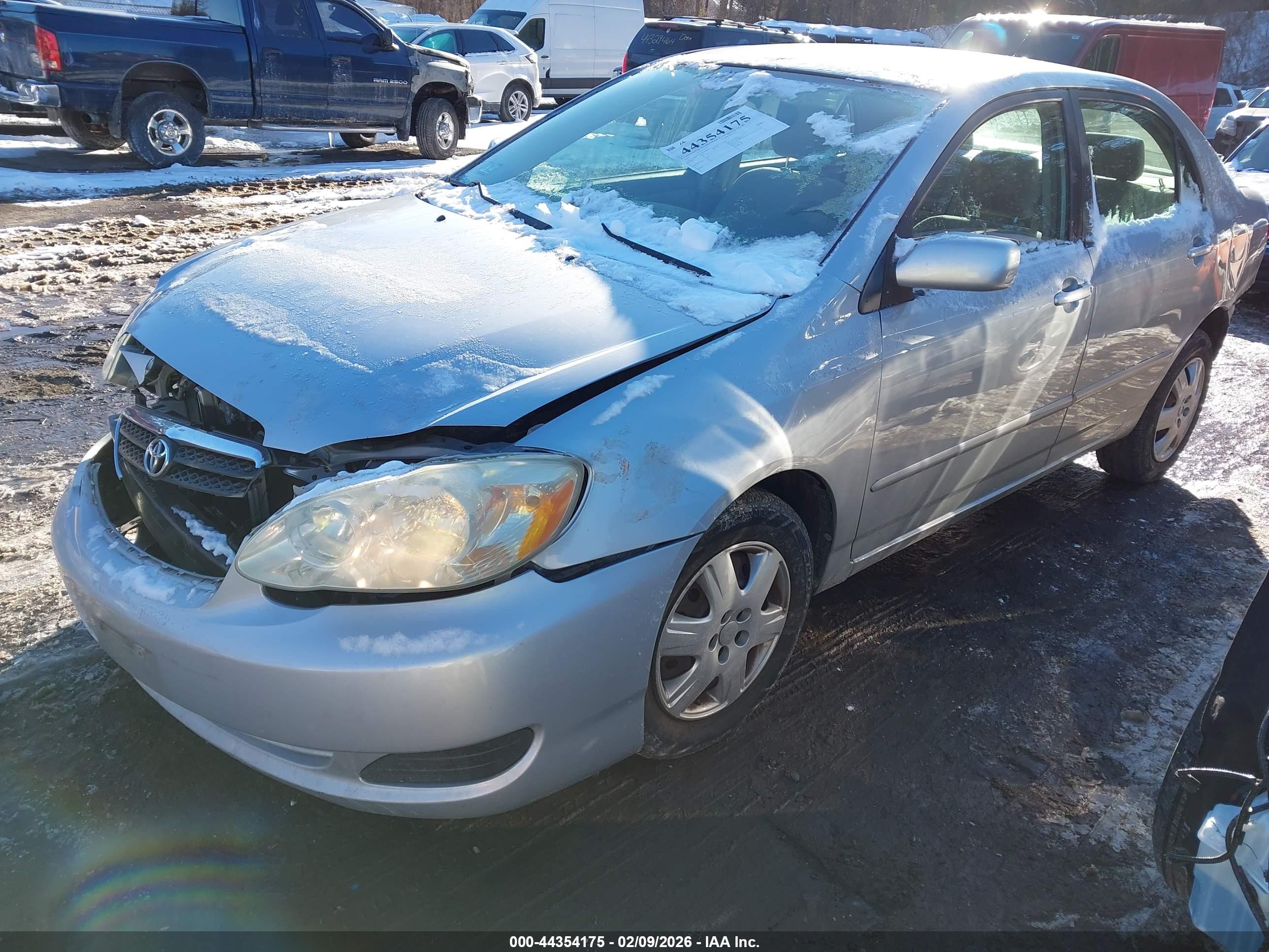 TOYOTA COROLLA image 2