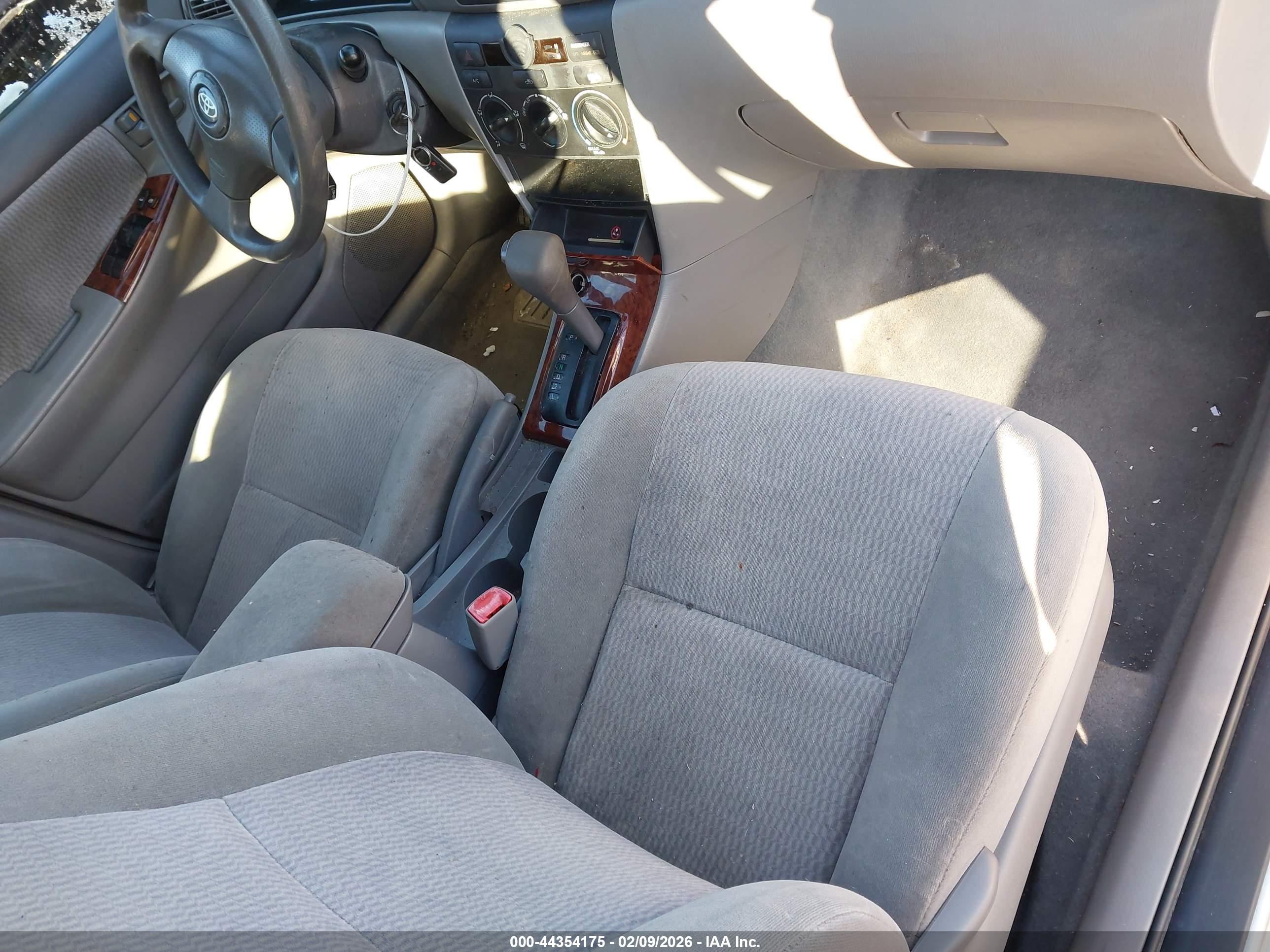 TOYOTA COROLLA image 5