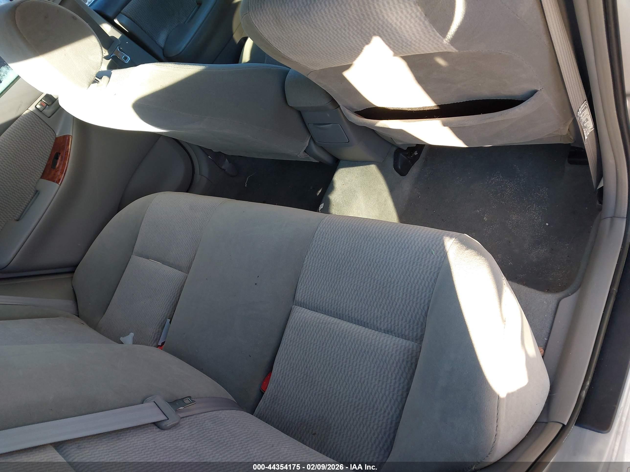 TOYOTA COROLLA image 8