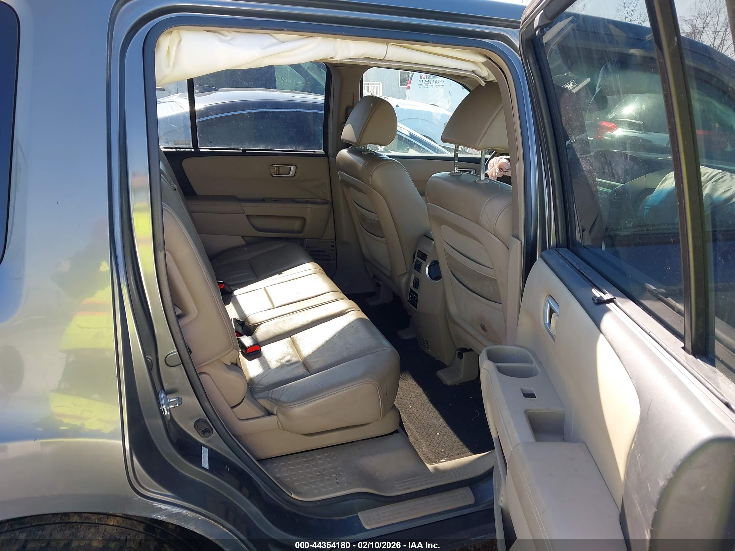 HONDA PILOT image 8