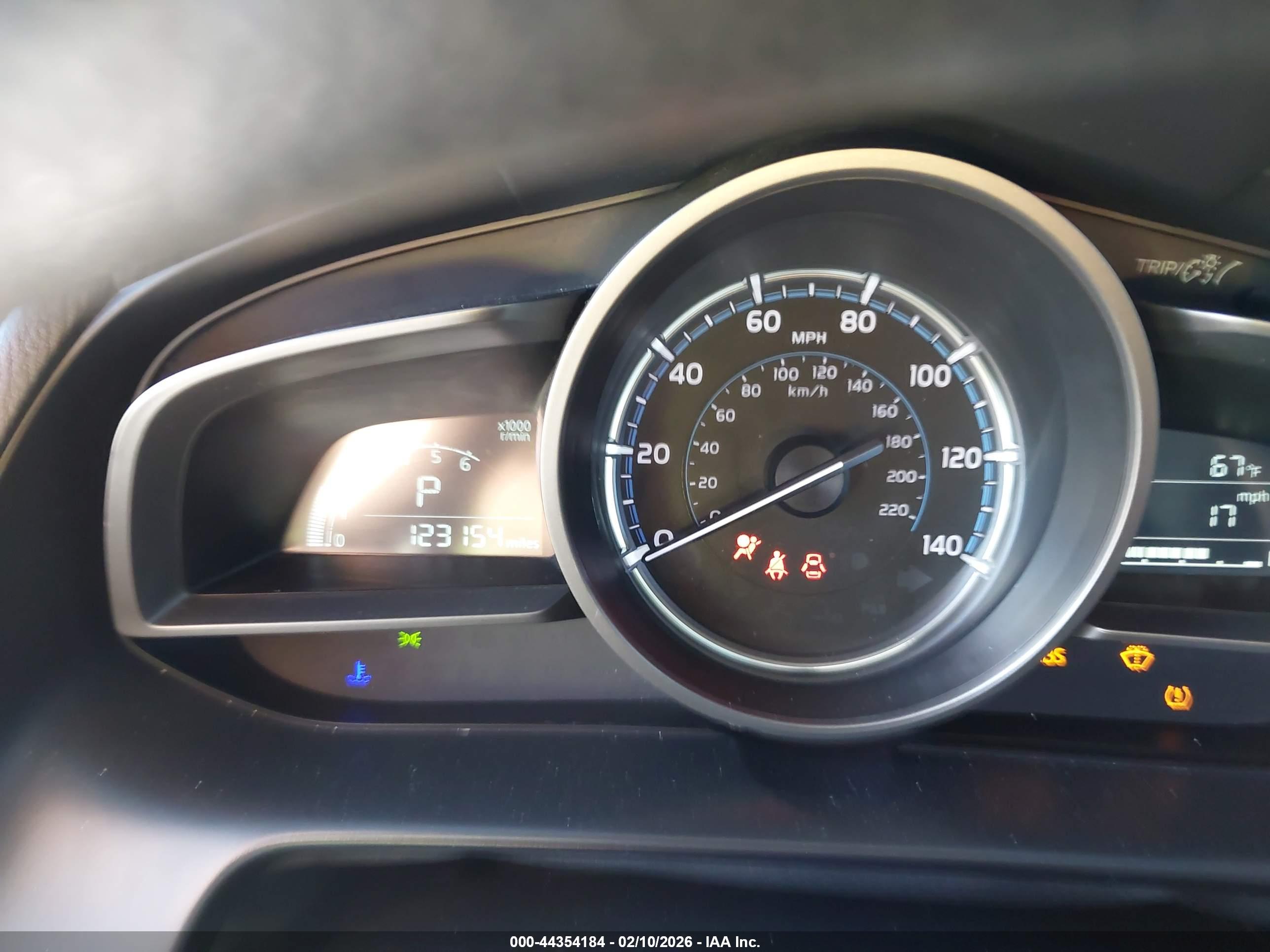 TOYOTA YARIS image 7