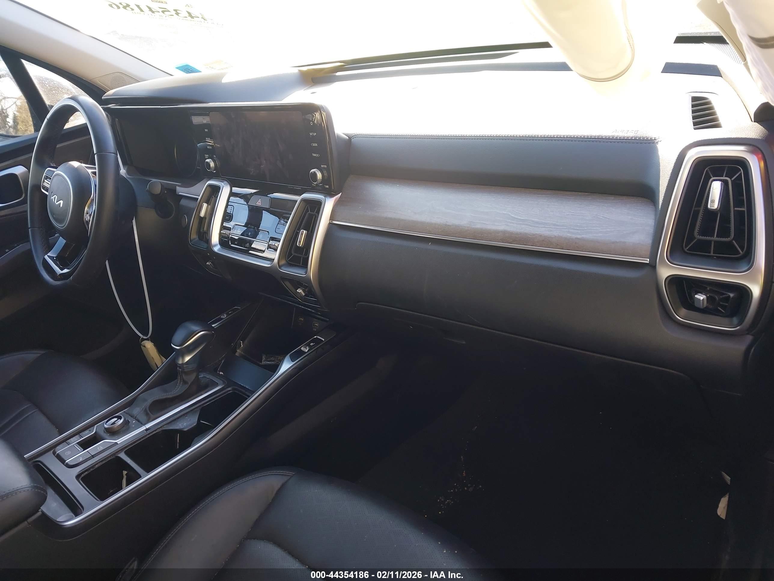 KIA SORENTO image 5