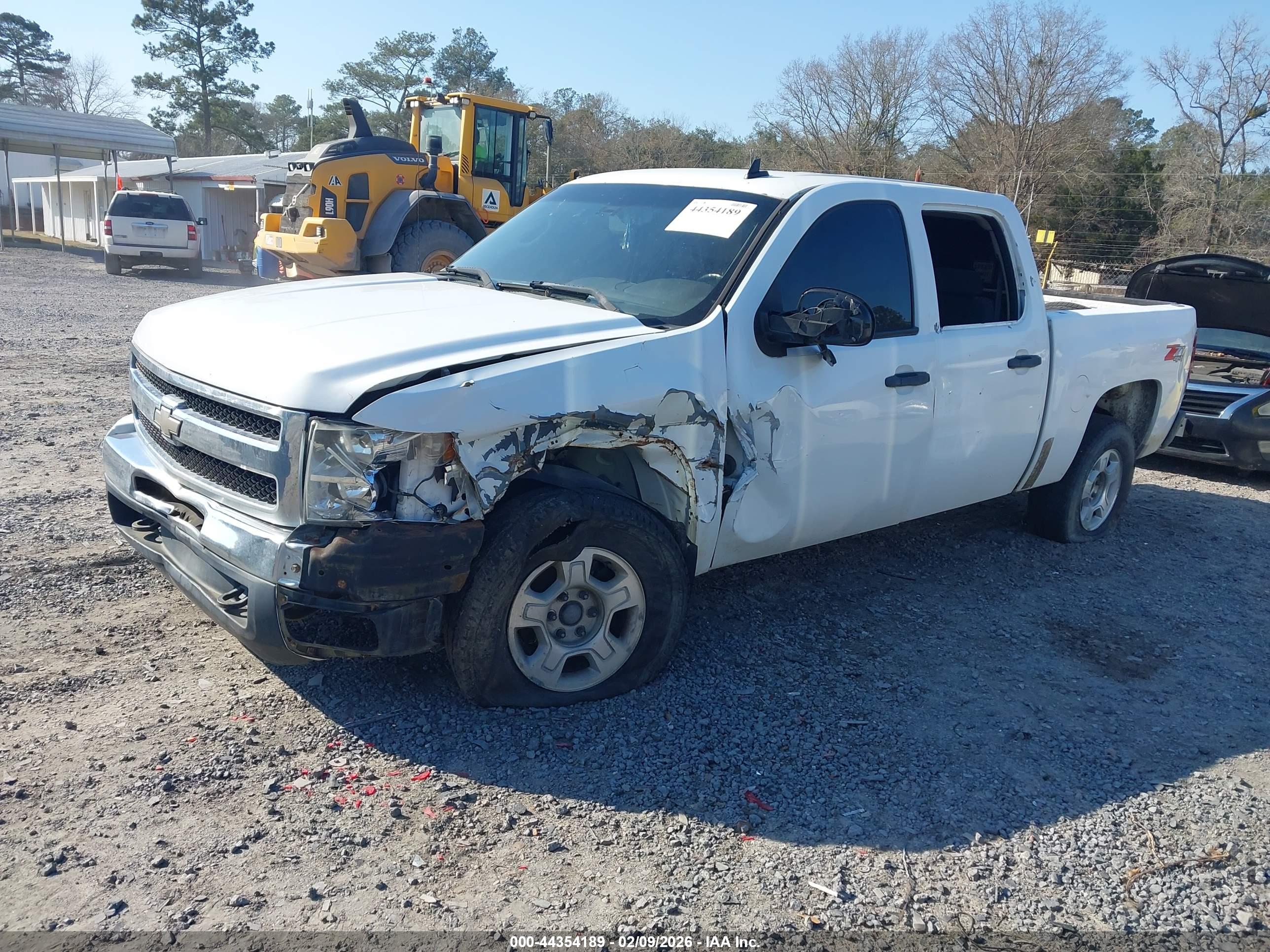 CHEVROLET SILVERADO image 2