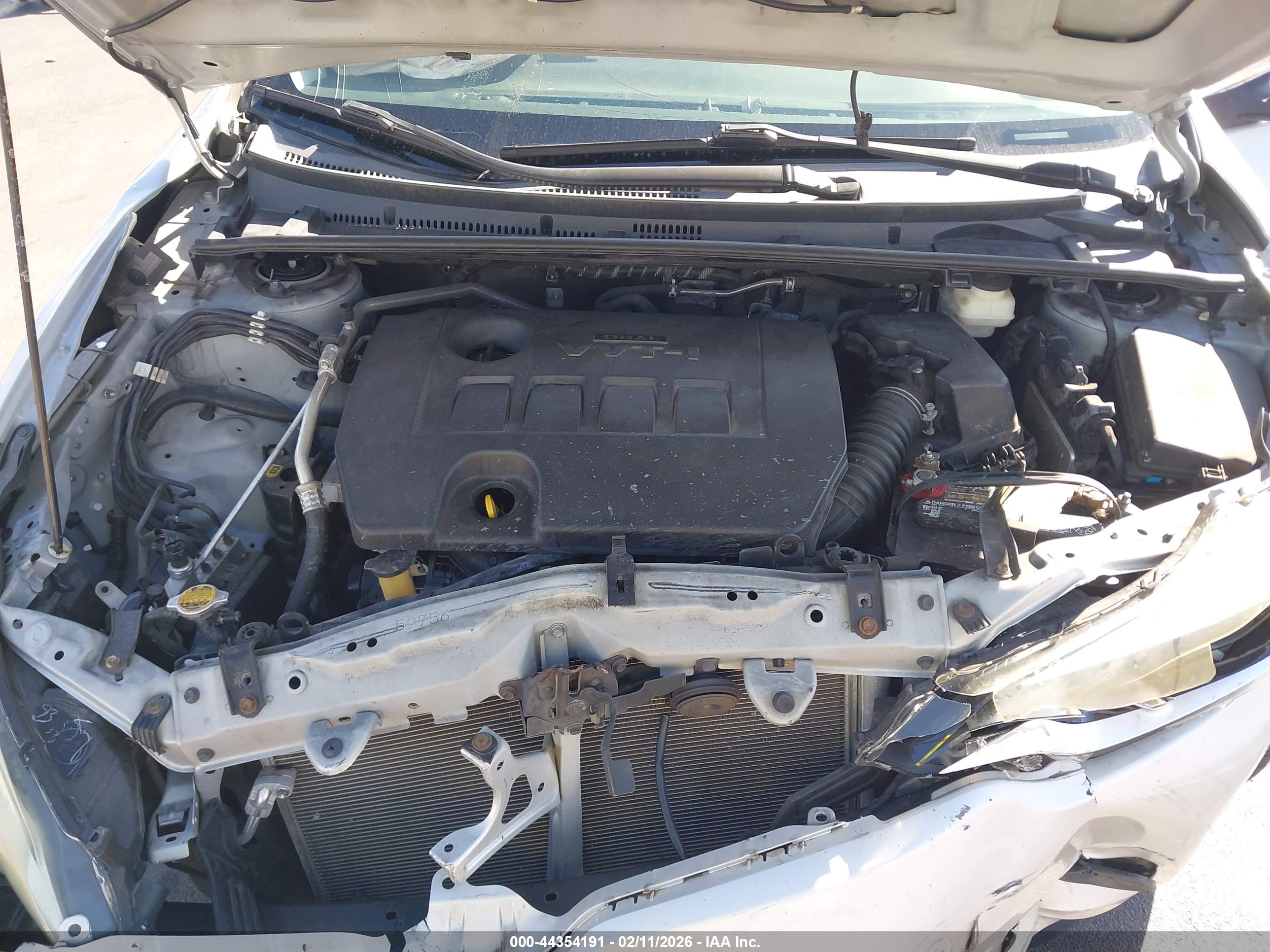 TOYOTA COROLLA image 10
