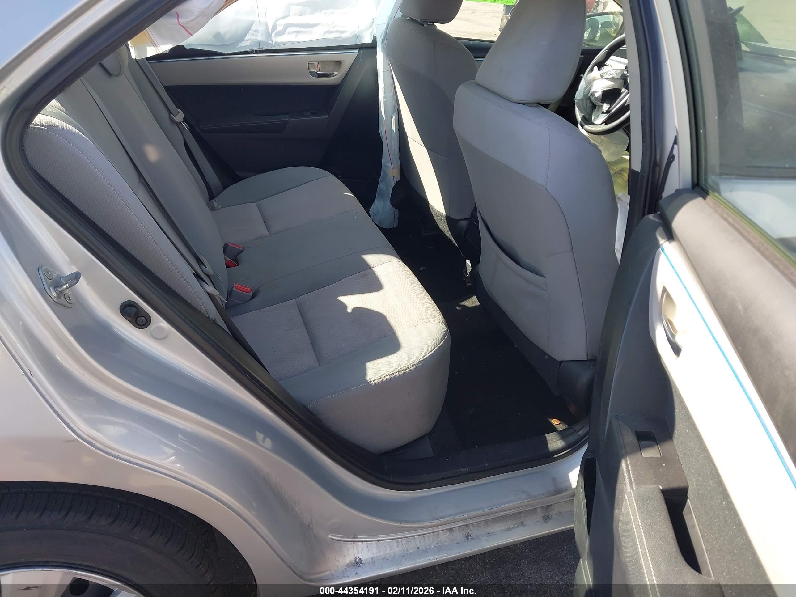 TOYOTA COROLLA image 8