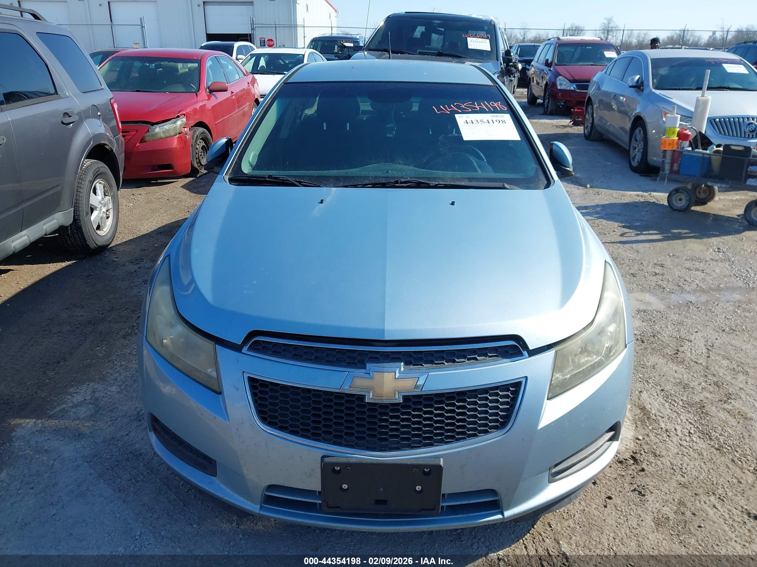 CHEVROLET CRUZE image 6