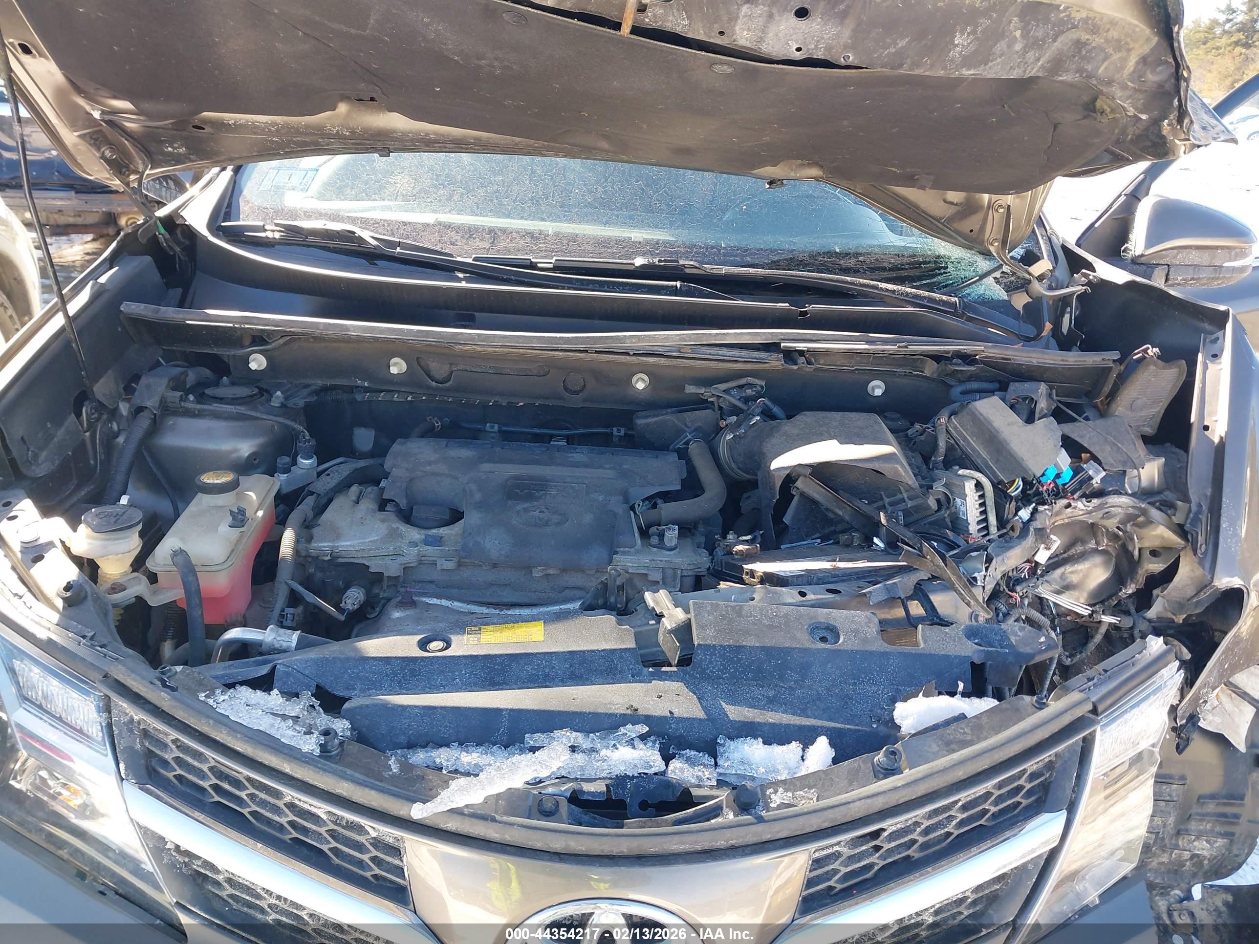 TOYOTA RAV4 image 10