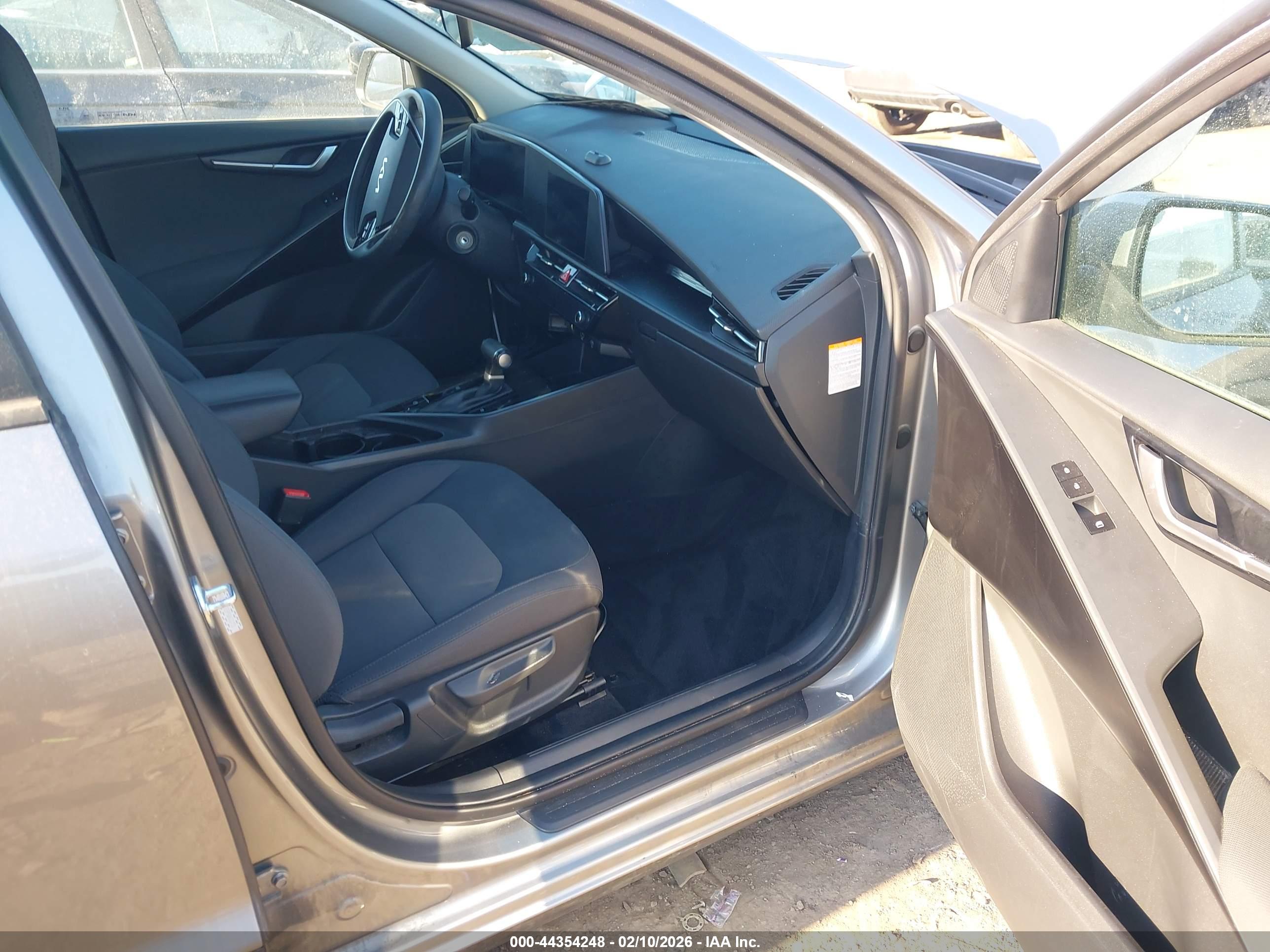 KIA NIRO image 5