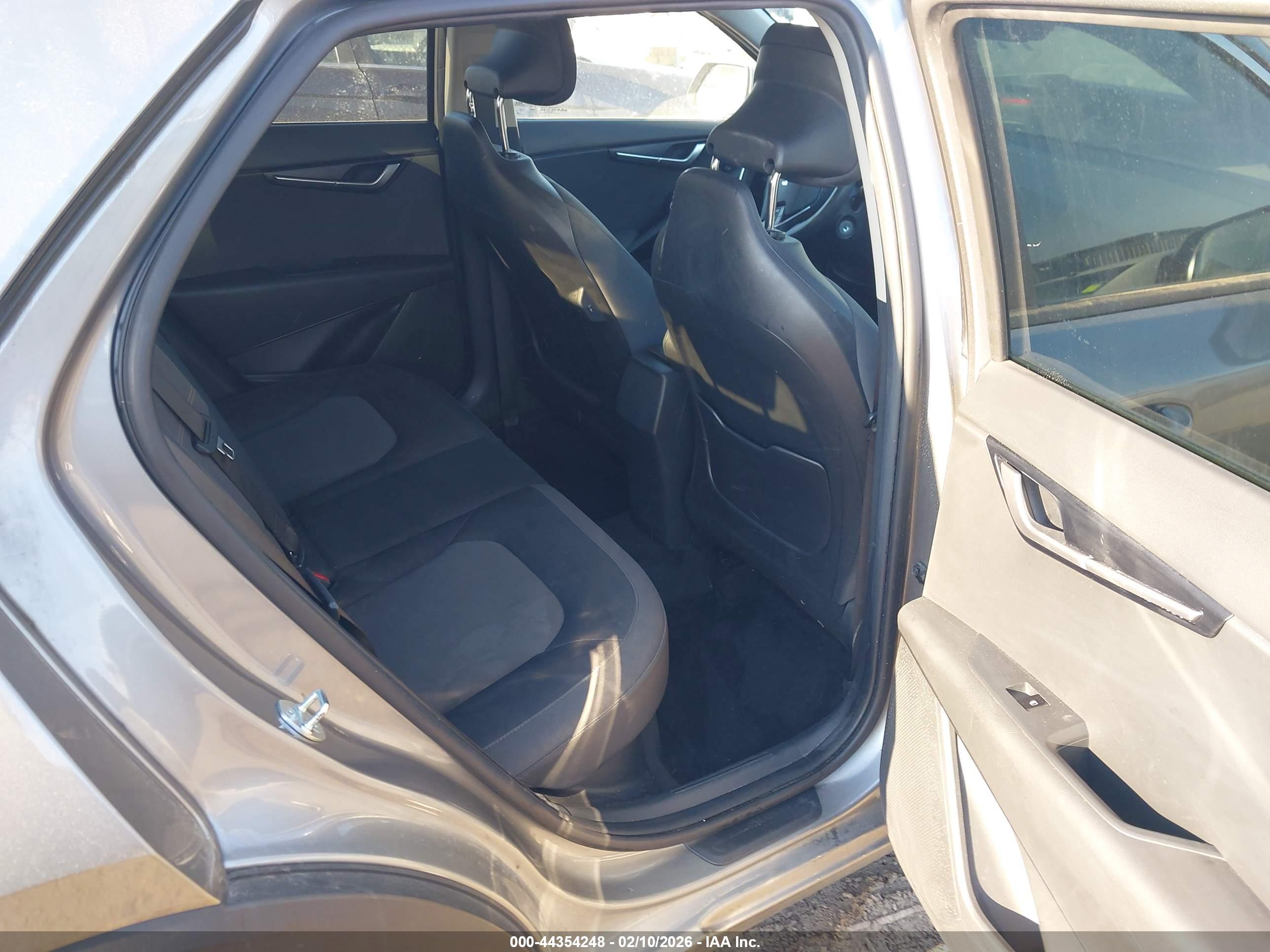 KIA NIRO image 8