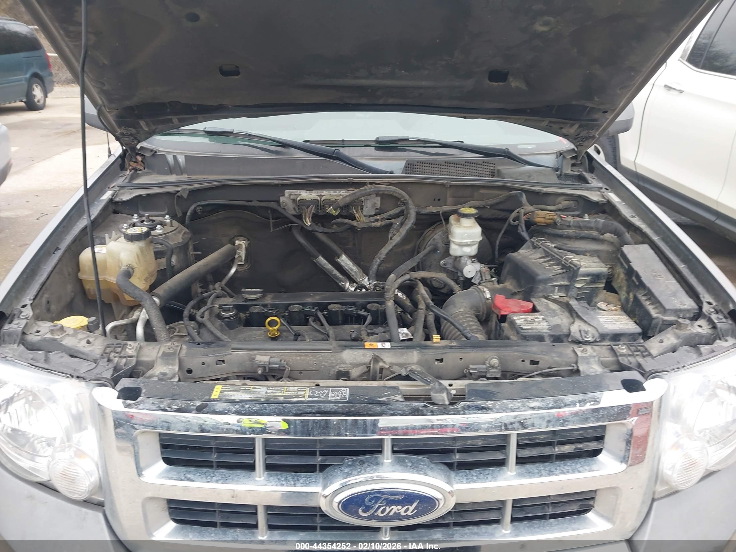 FORD ESCAPE image 10