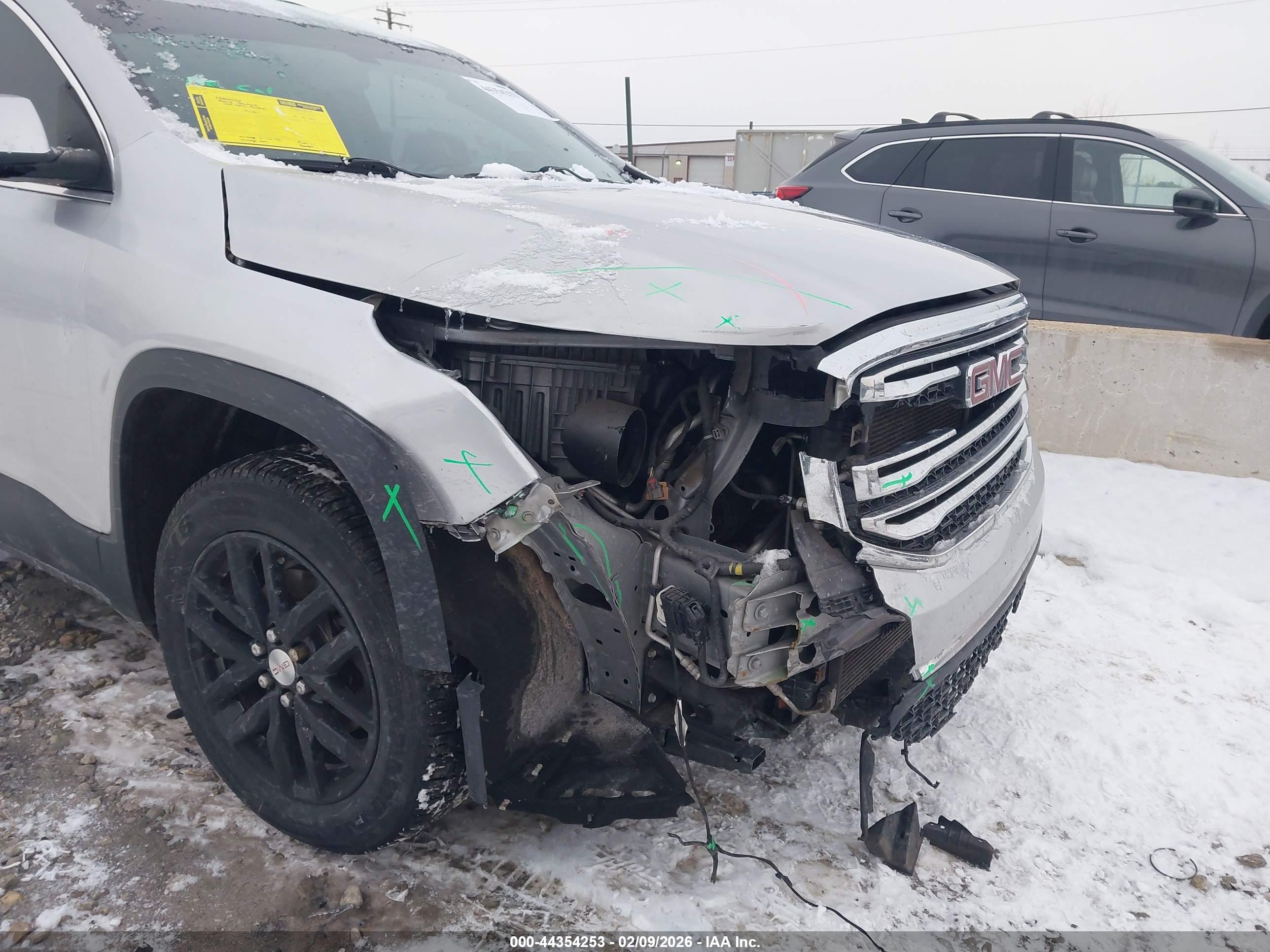 GMC ACADIA image 6