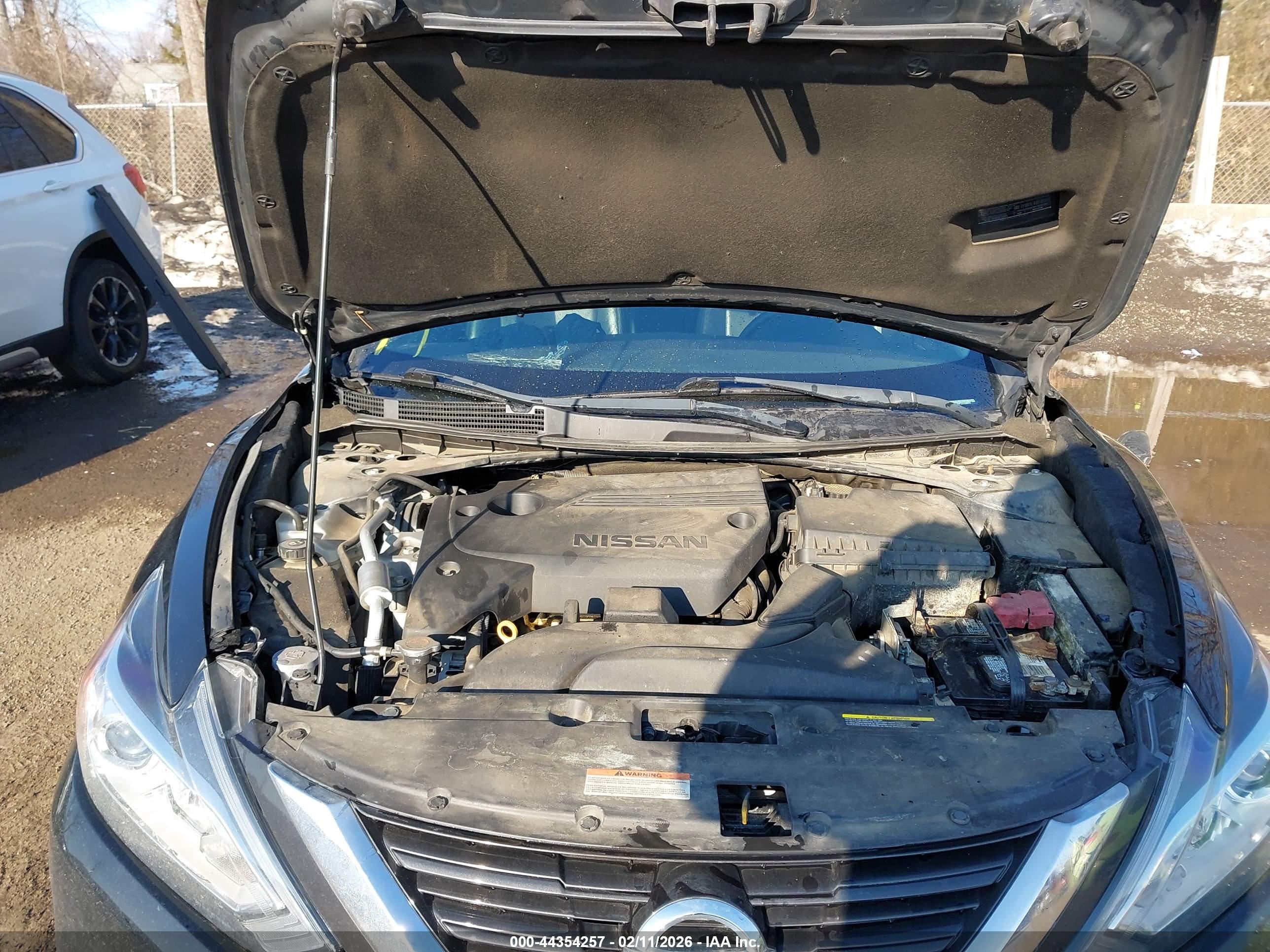 NISSAN ALTIMA image 10