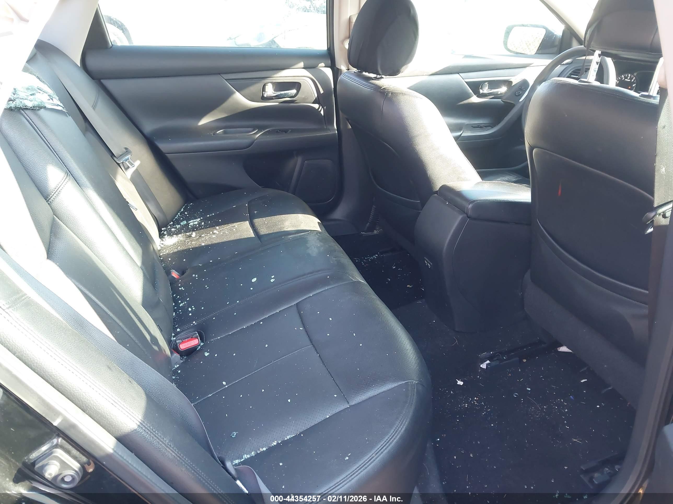 NISSAN ALTIMA image 8