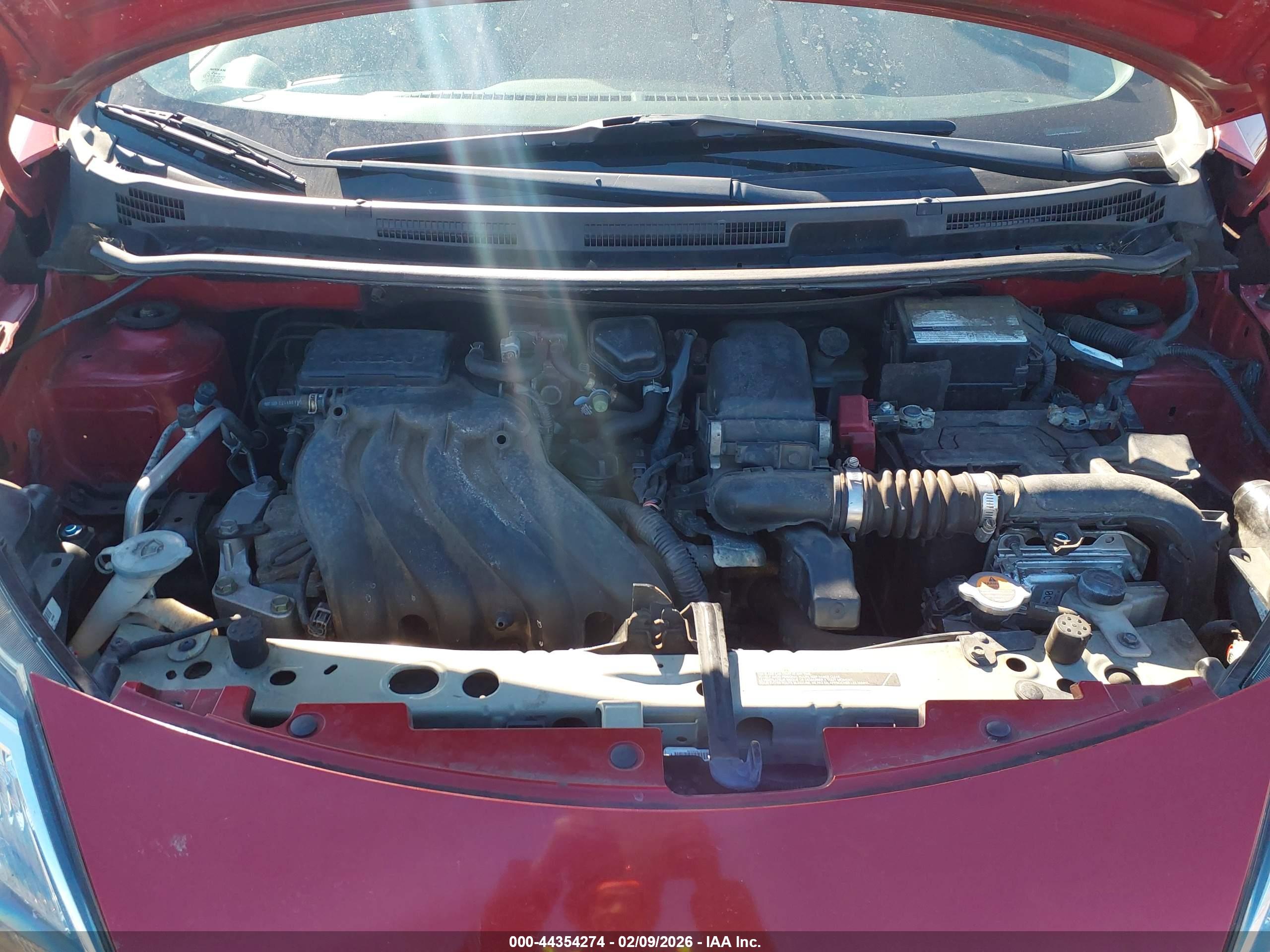 NISSAN VERSA image 10
