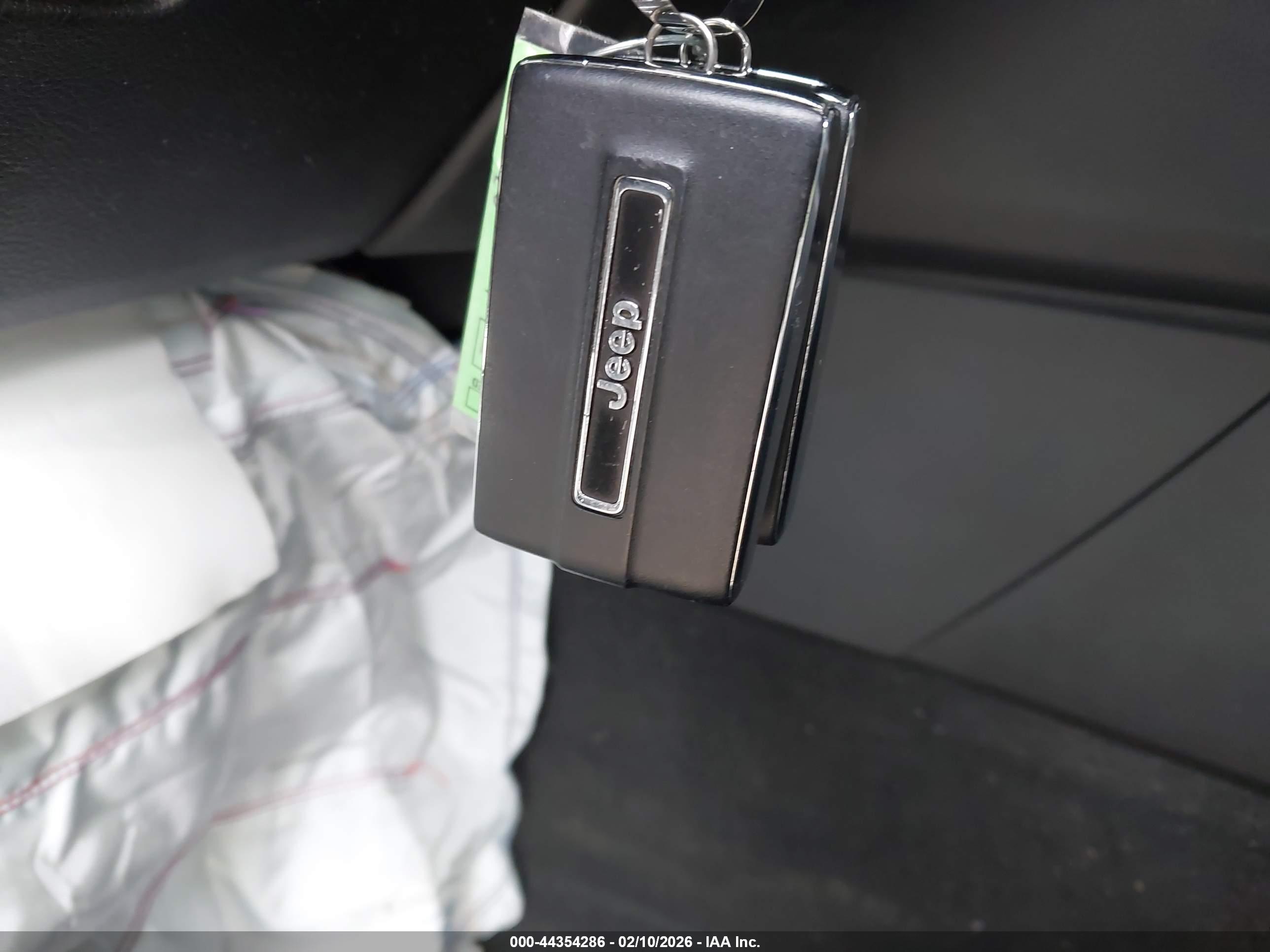 JEEP GRAND image 11