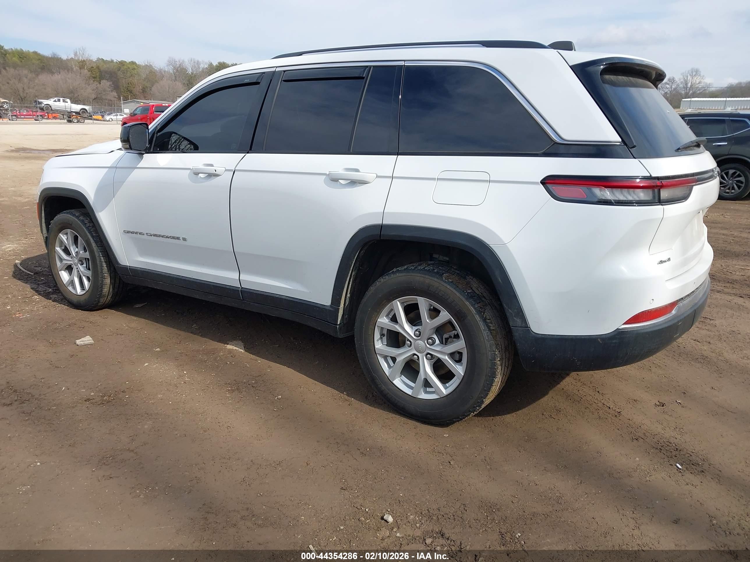 JEEP GRAND image 3
