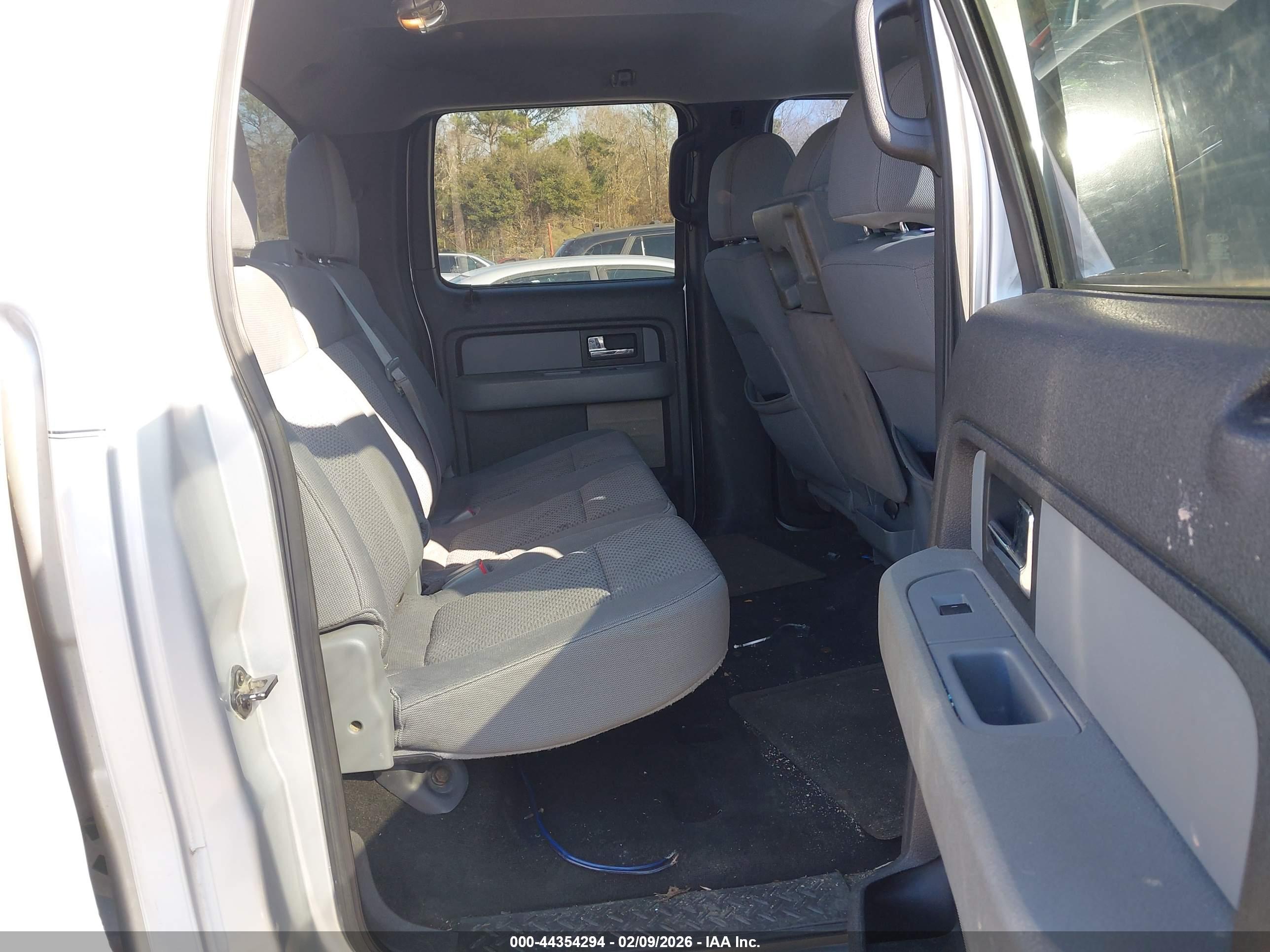 FORD F-150 image 8