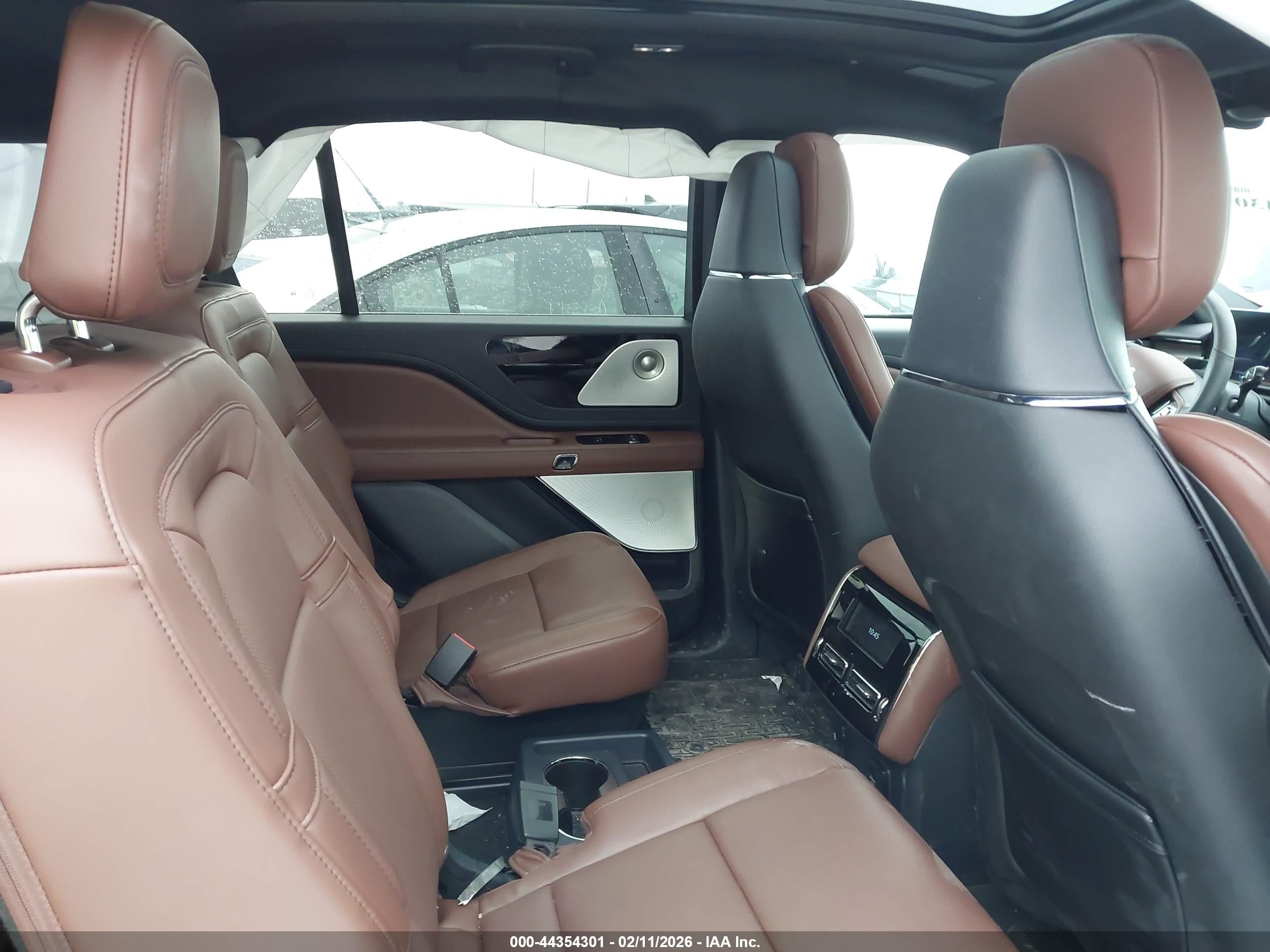 LINCOLN AVIATOR image 8