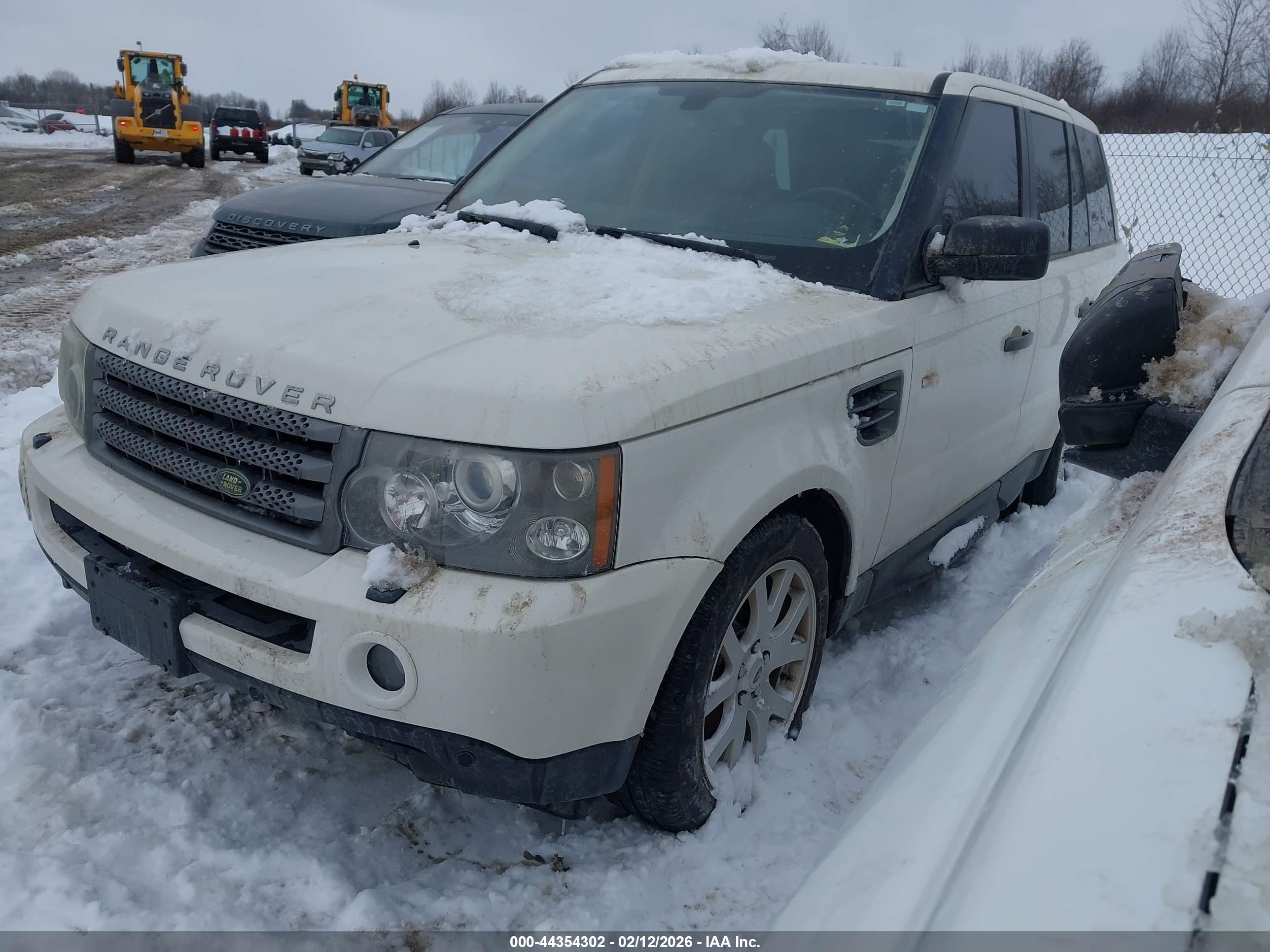 LAND ROVER image 2