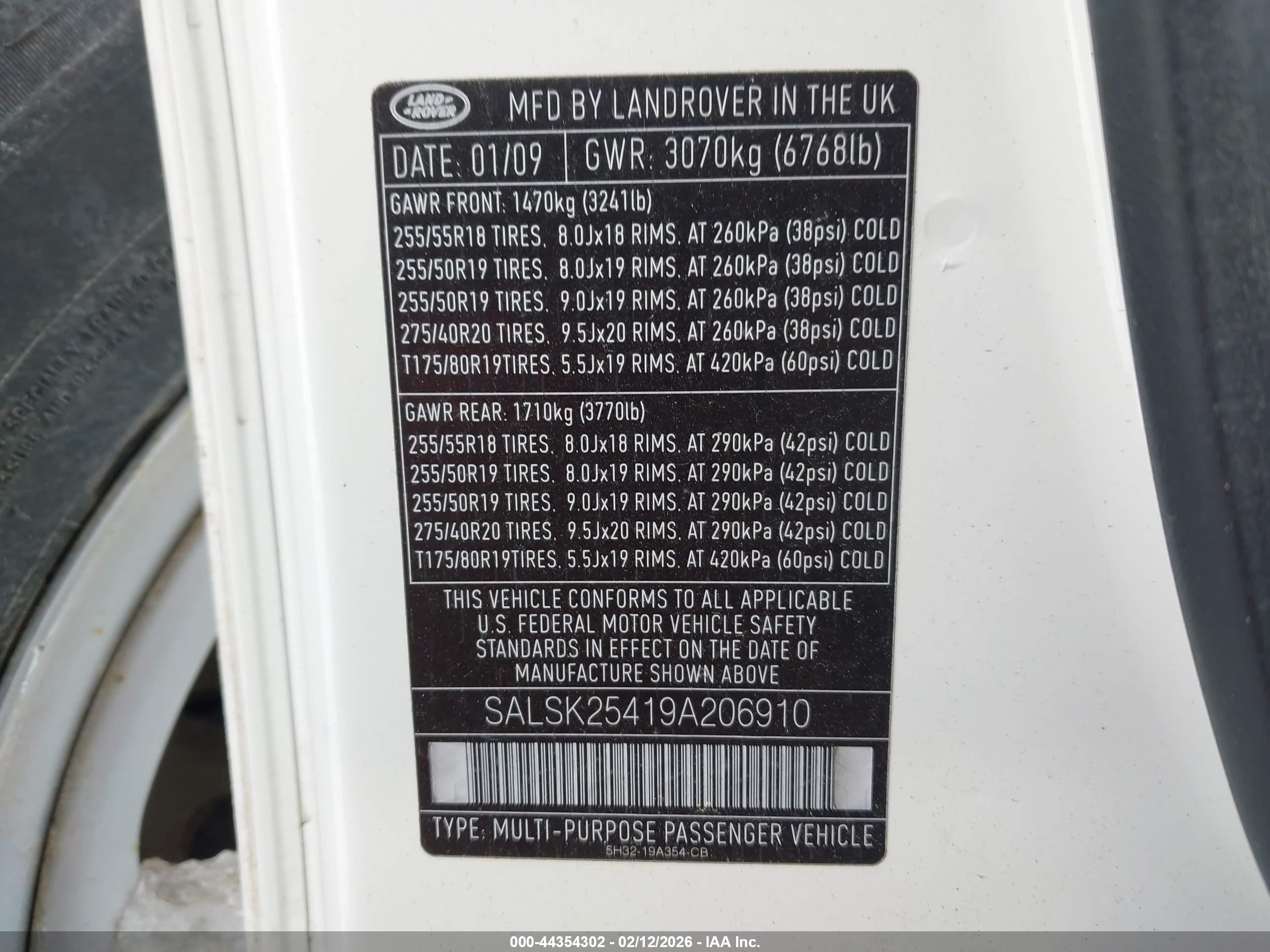 LAND ROVER image 9