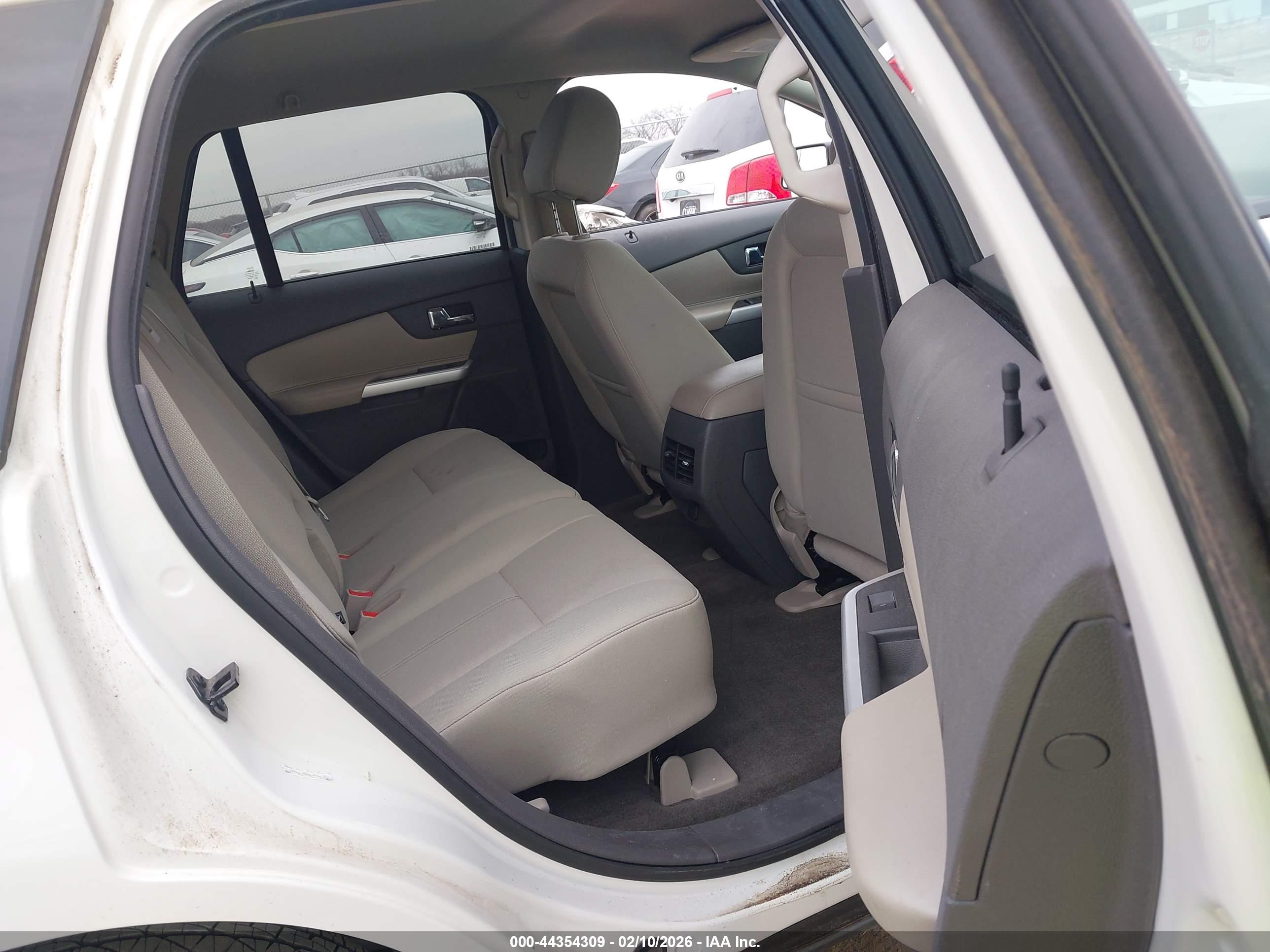 FORD EDGE image 8