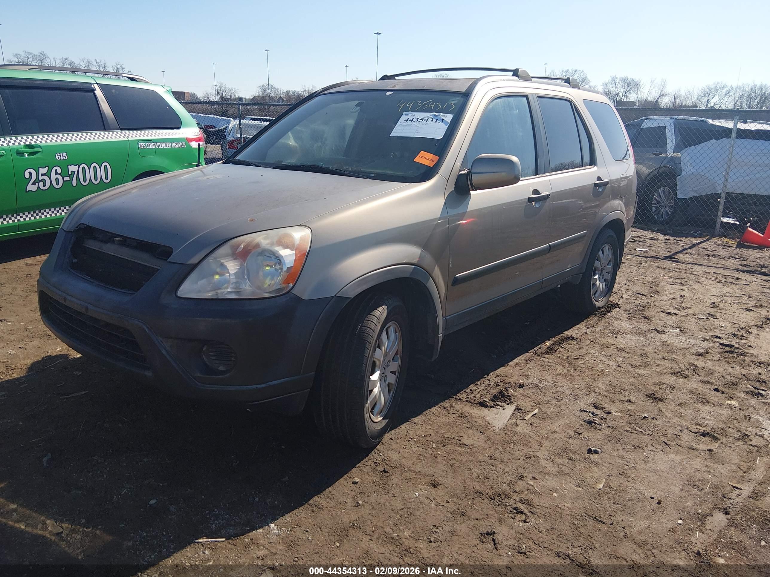HONDA CR-V image 2