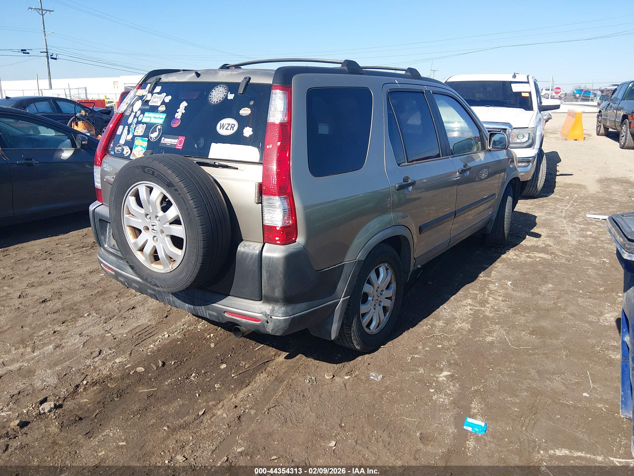 HONDA CR-V image 4