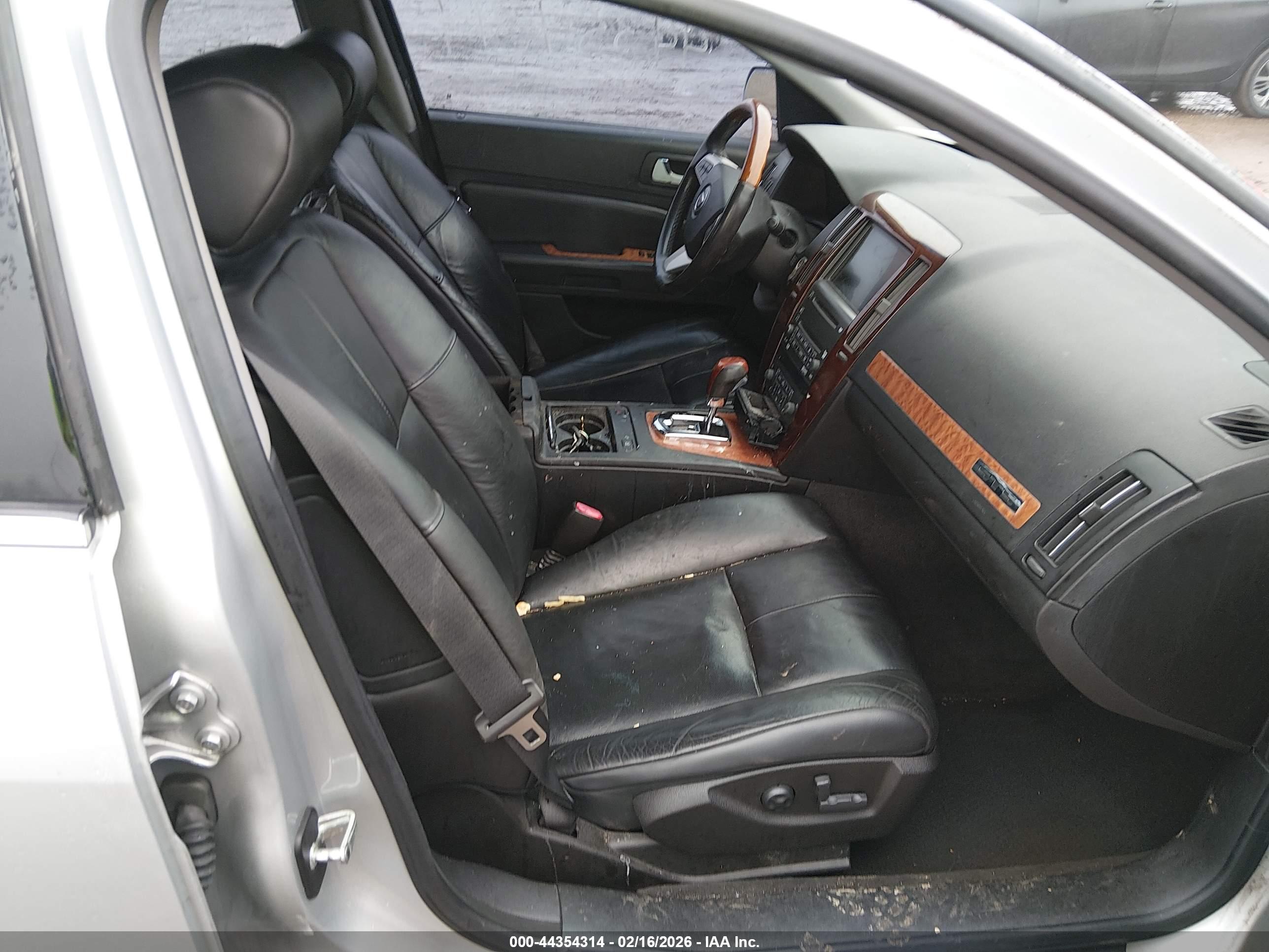 CADILLAC STS image 5