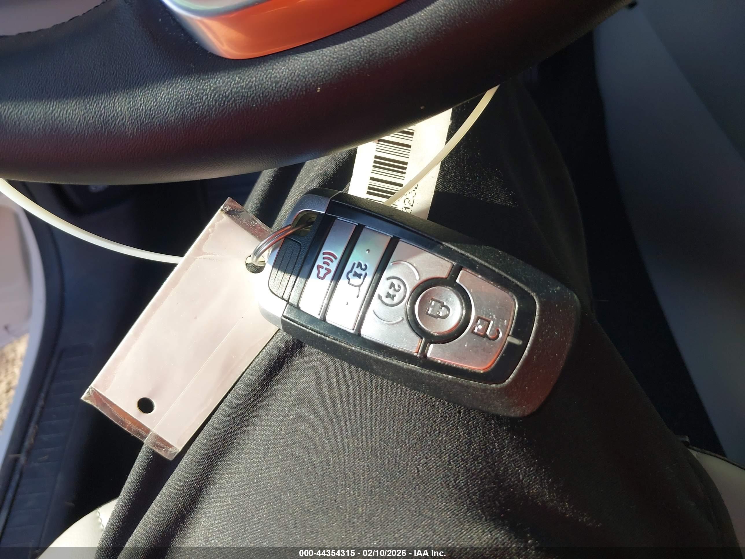 FORD ESCAPE image 11