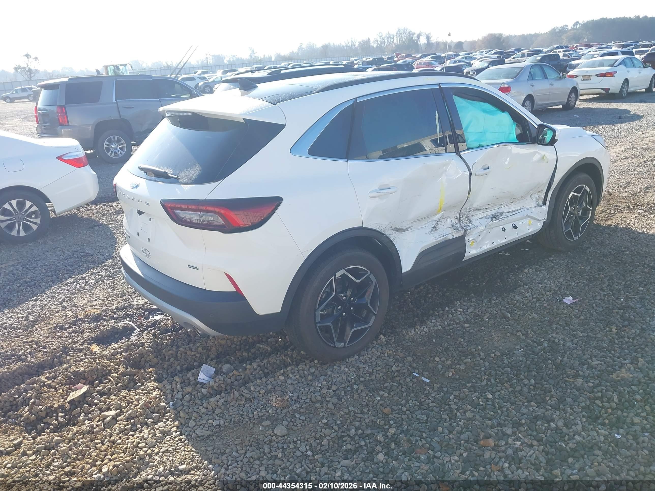 FORD ESCAPE image 4