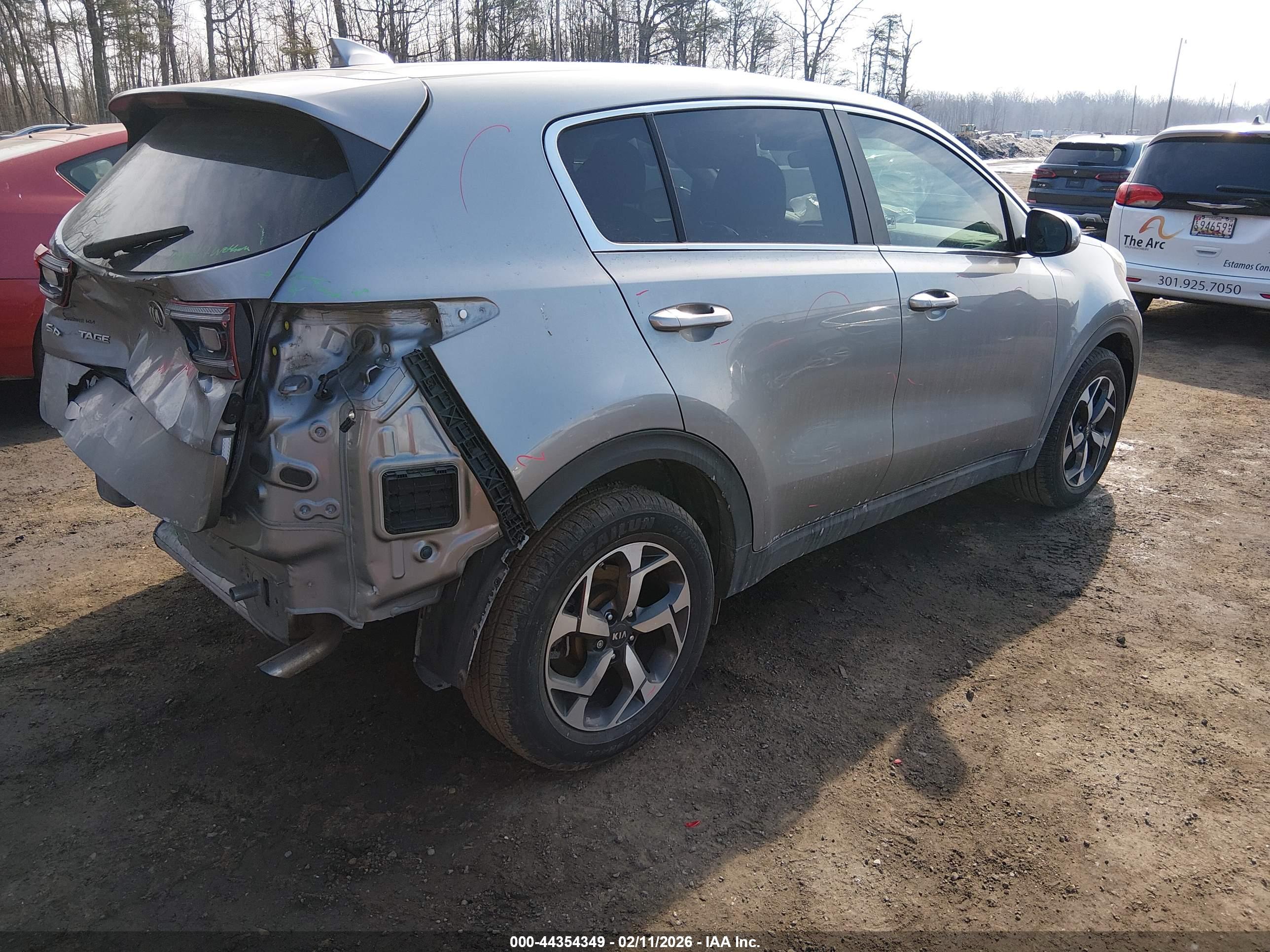 KIA SPORTAGE image 4