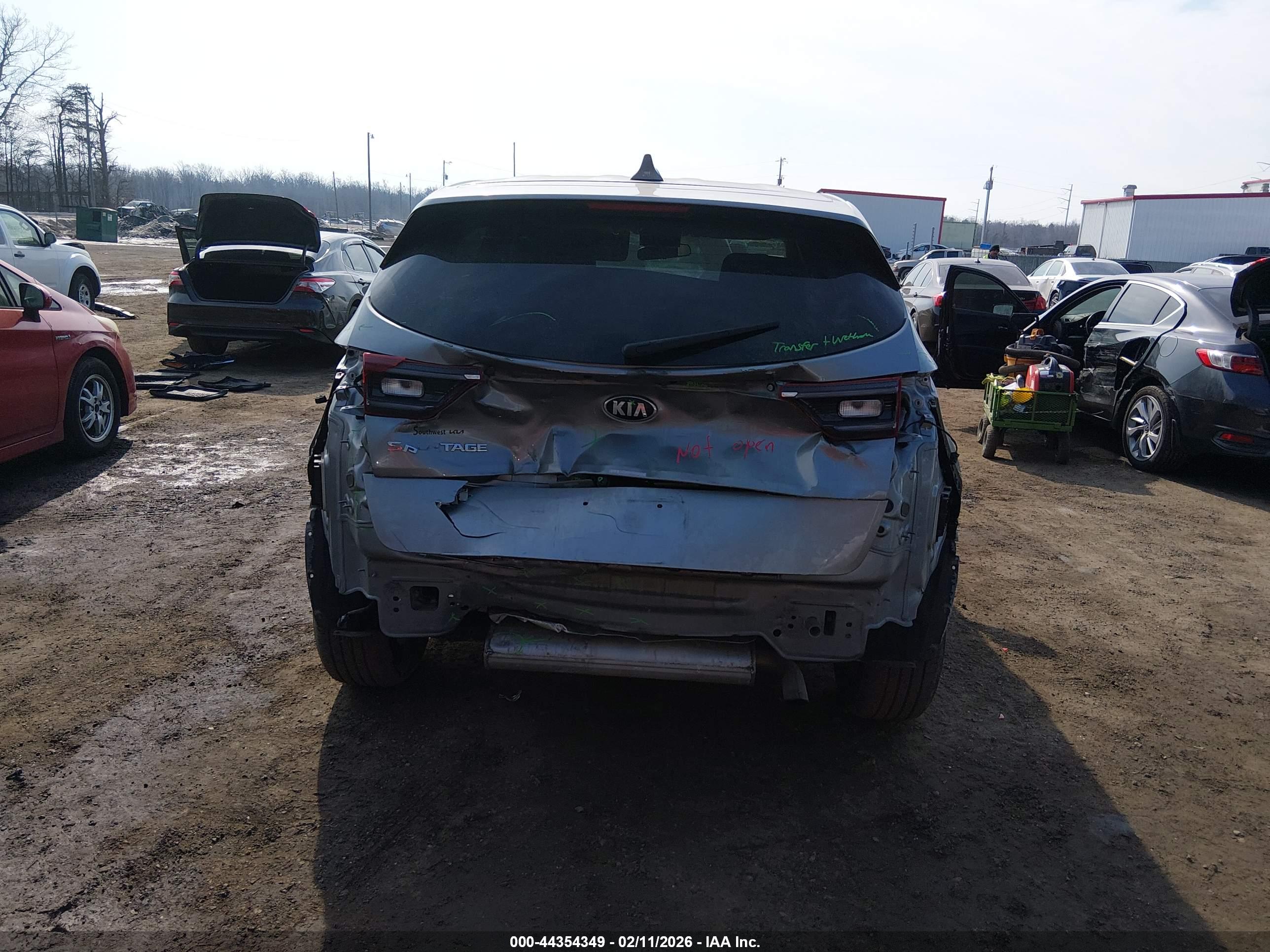 KIA SPORTAGE image 6