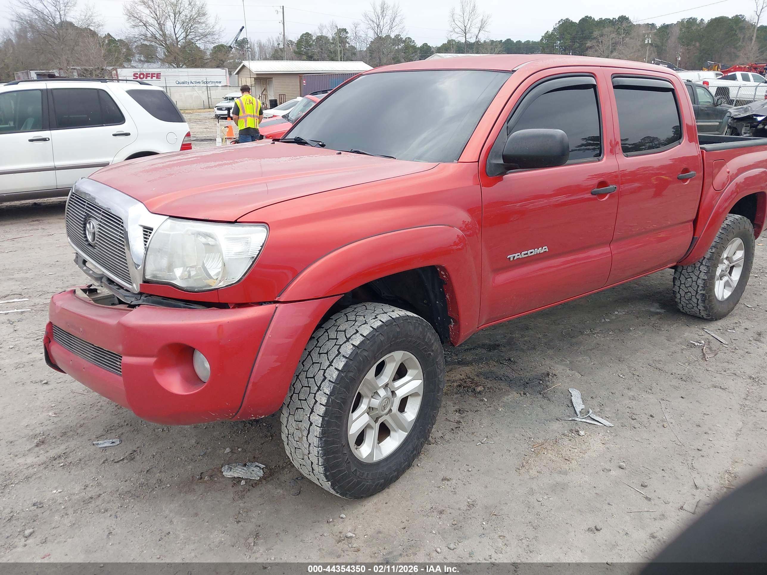 TOYOTA TACOMA image 2