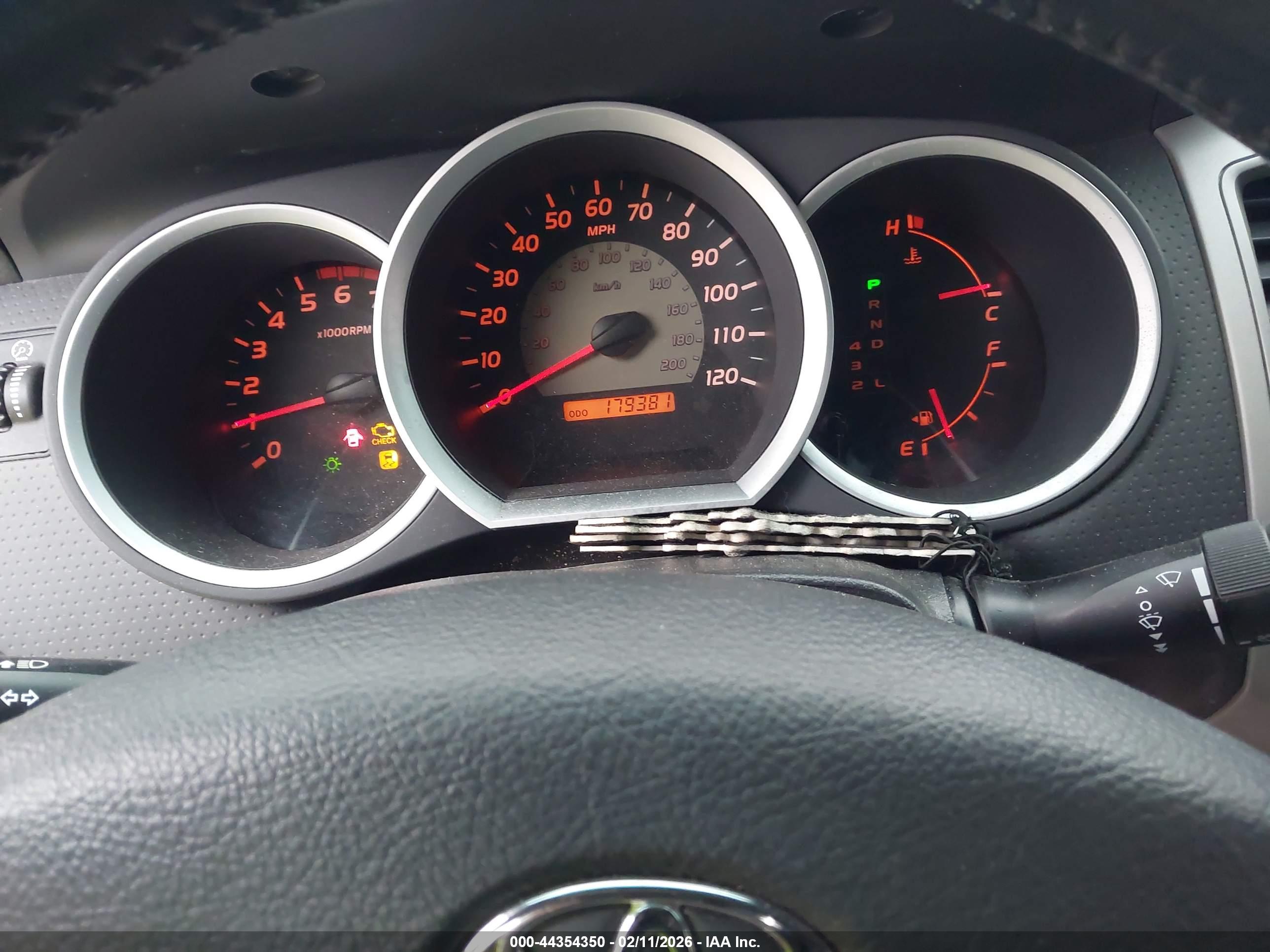 TOYOTA TACOMA image 7