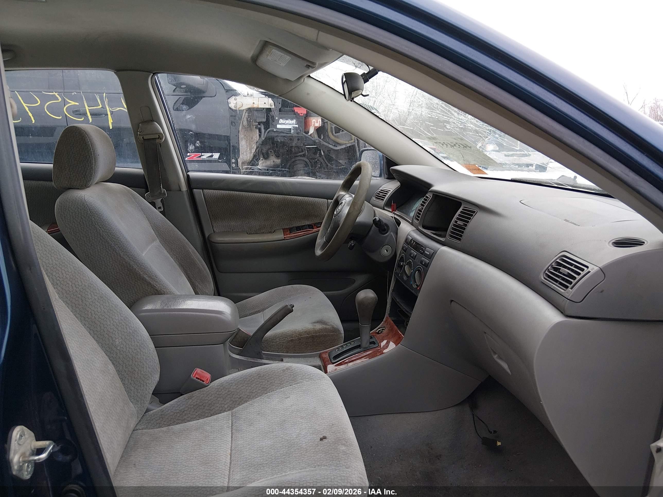 TOYOTA COROLLA image 5