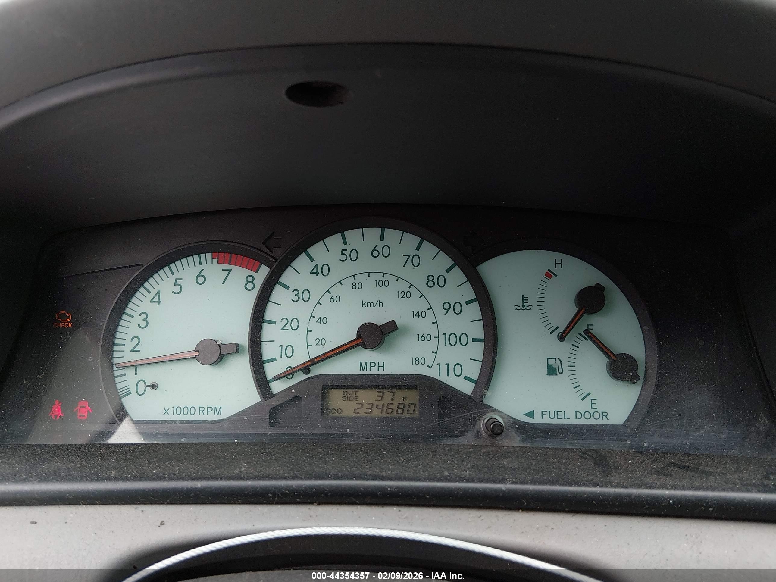 TOYOTA COROLLA image 7