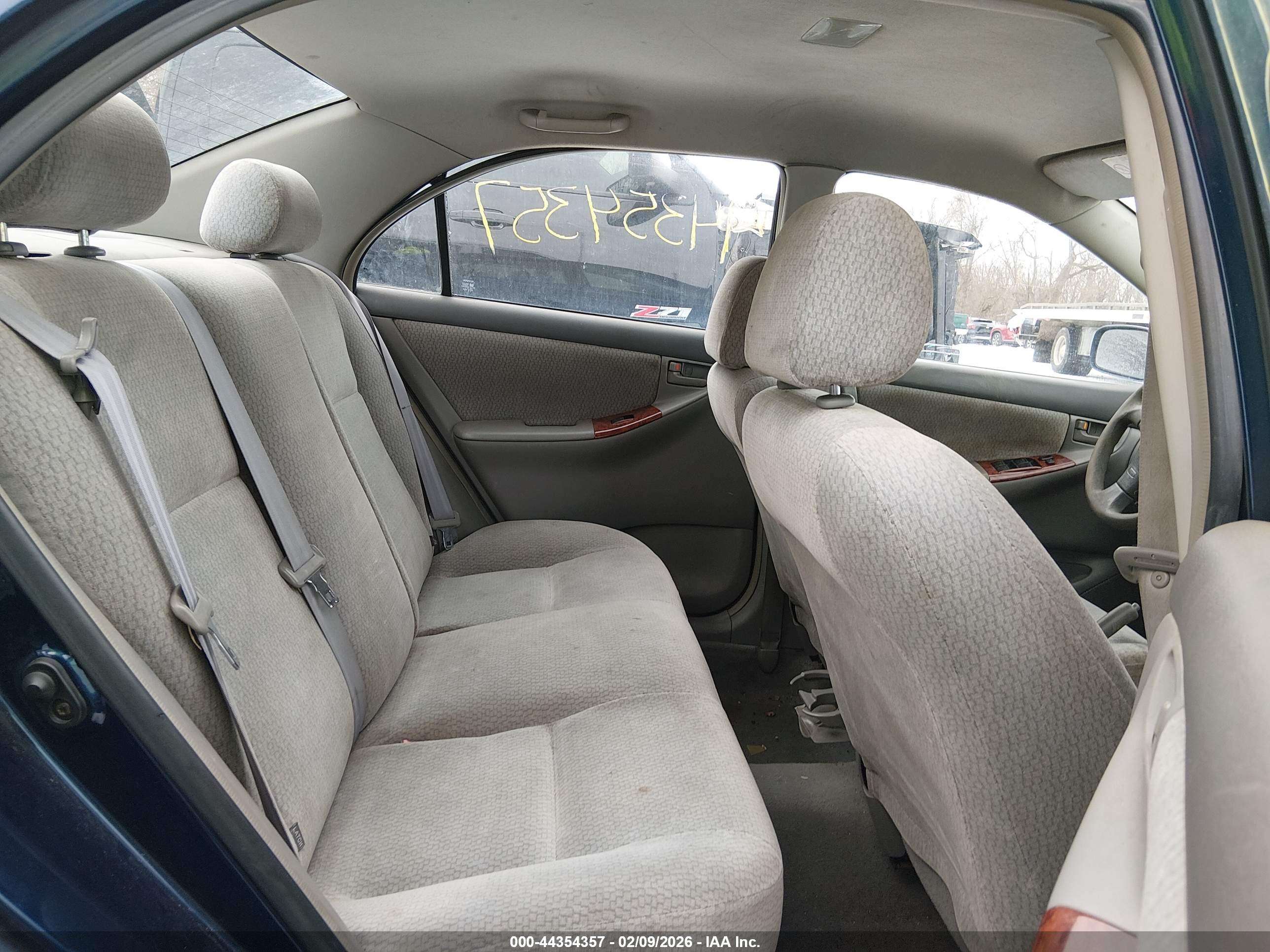 TOYOTA COROLLA image 8
