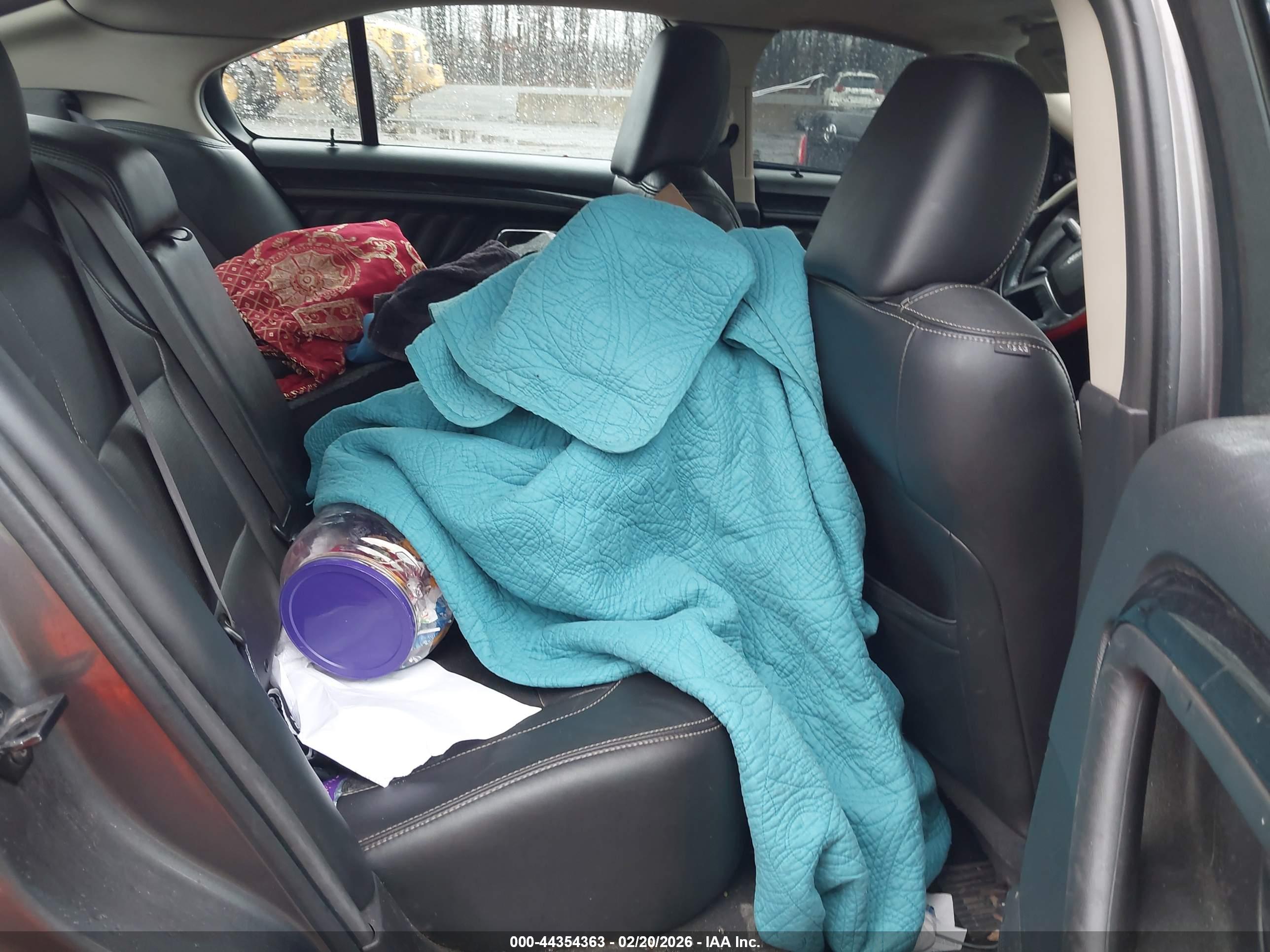 FORD TAURUS image 8