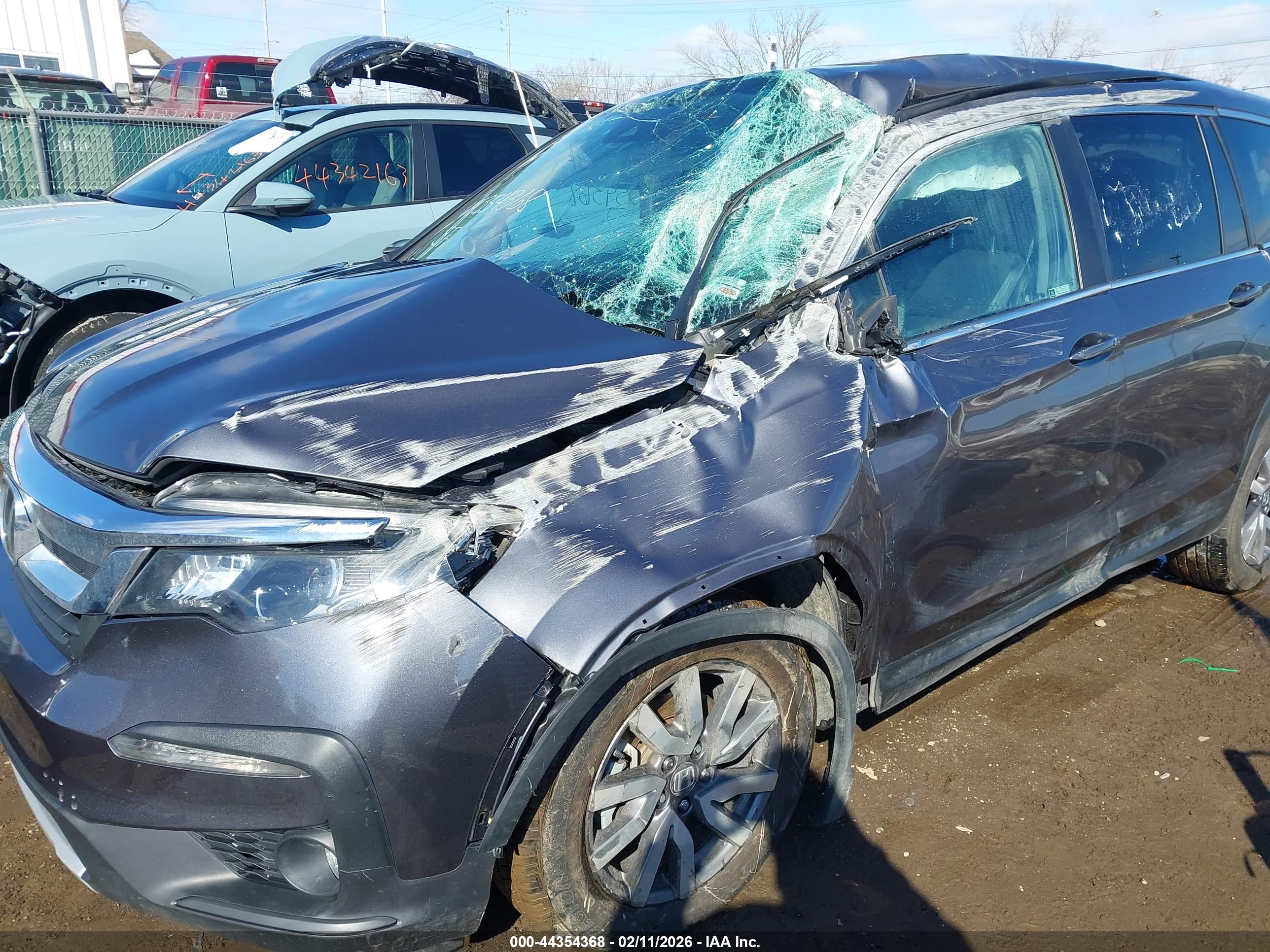 HONDA PILOT image 6