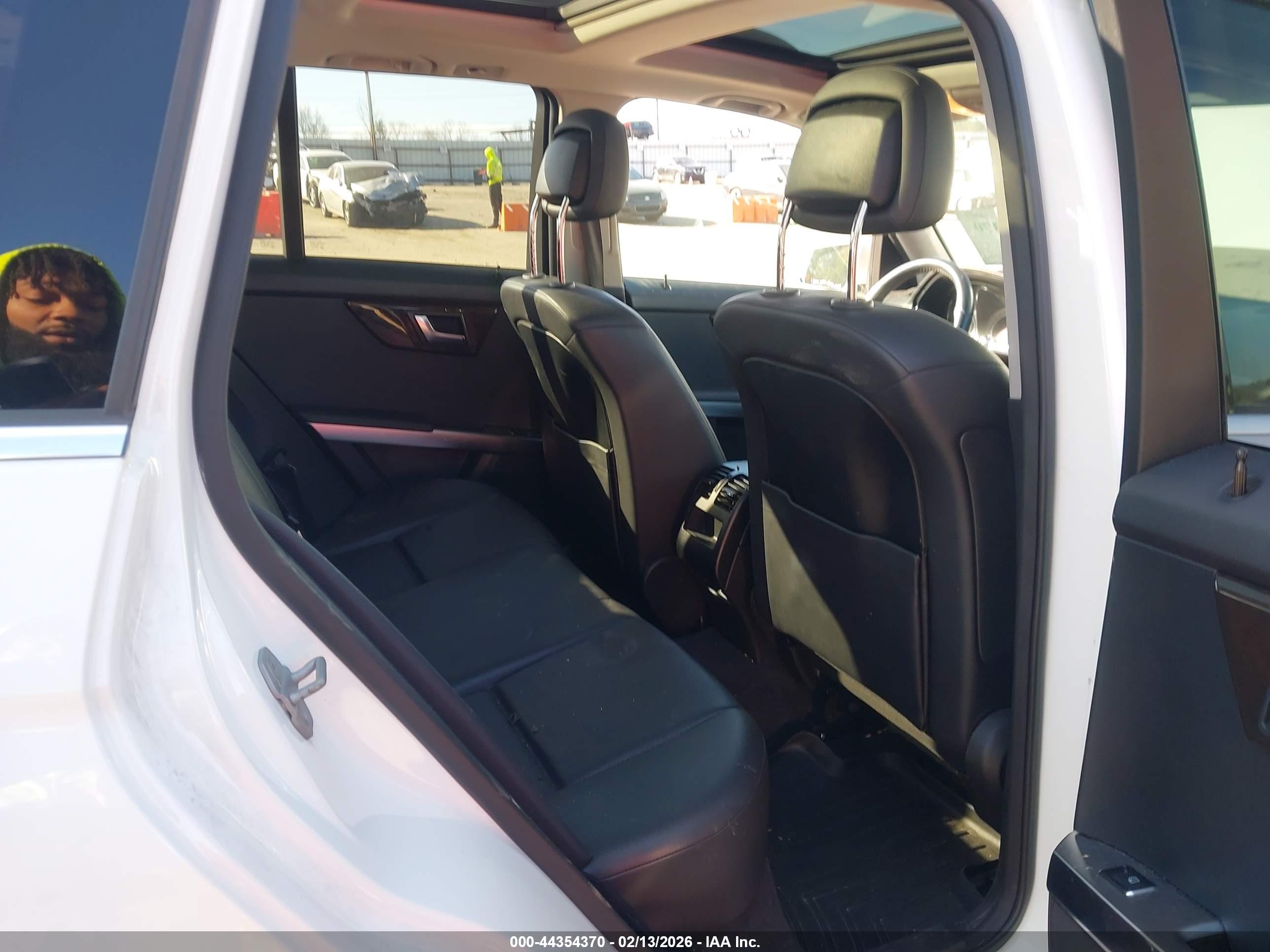 MERCEDES-BENZ GLK image 8