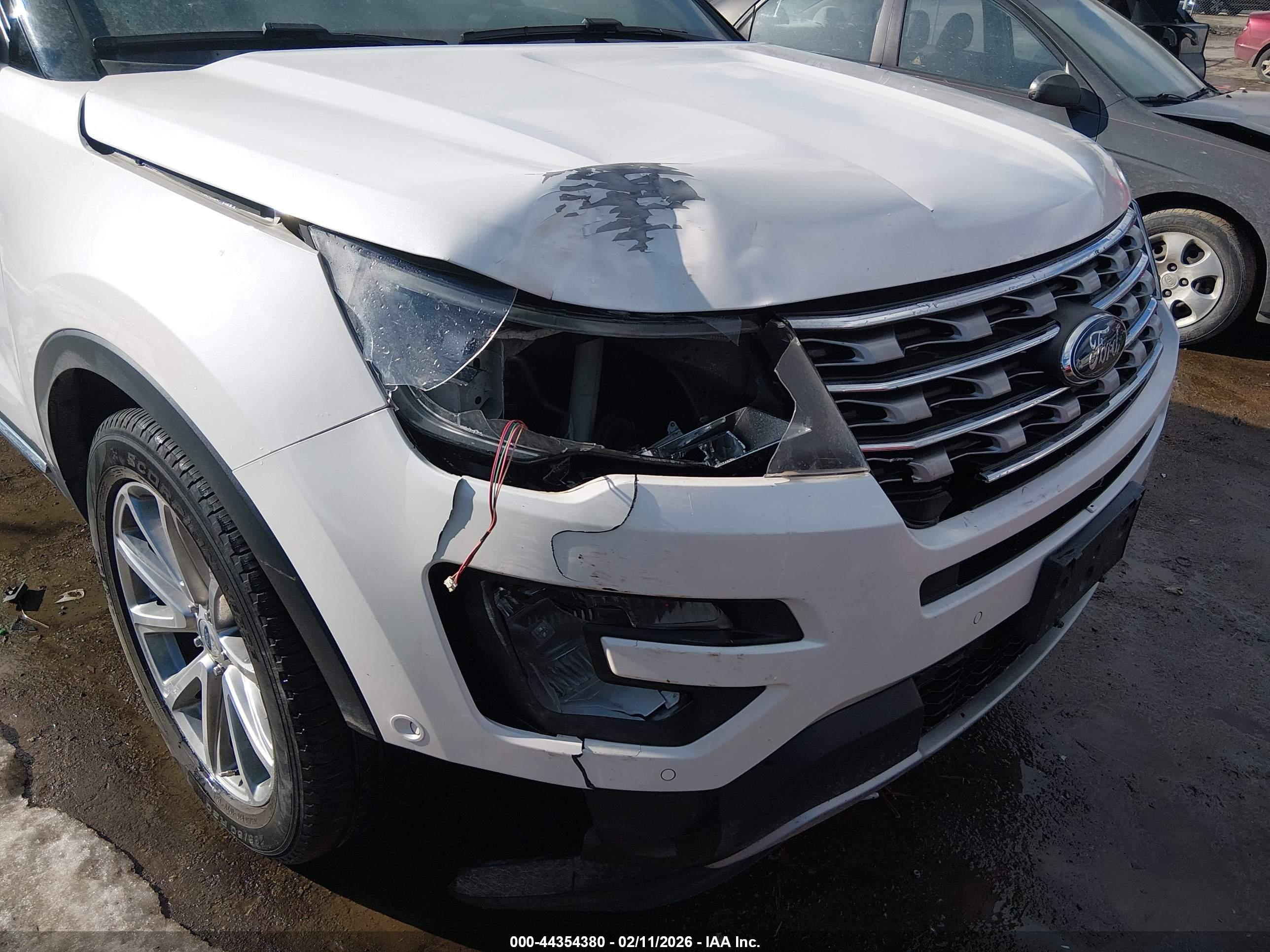 FORD EXPLORER image 6