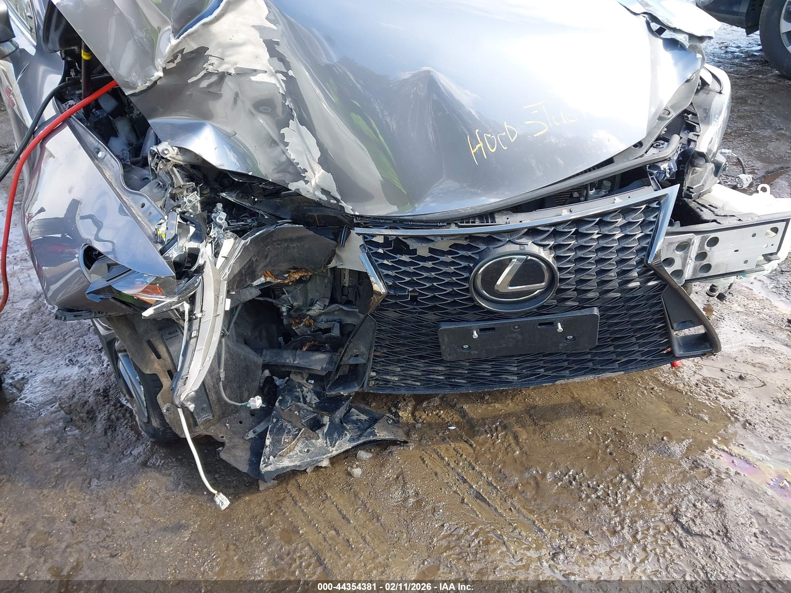 LEXUS IS image 6