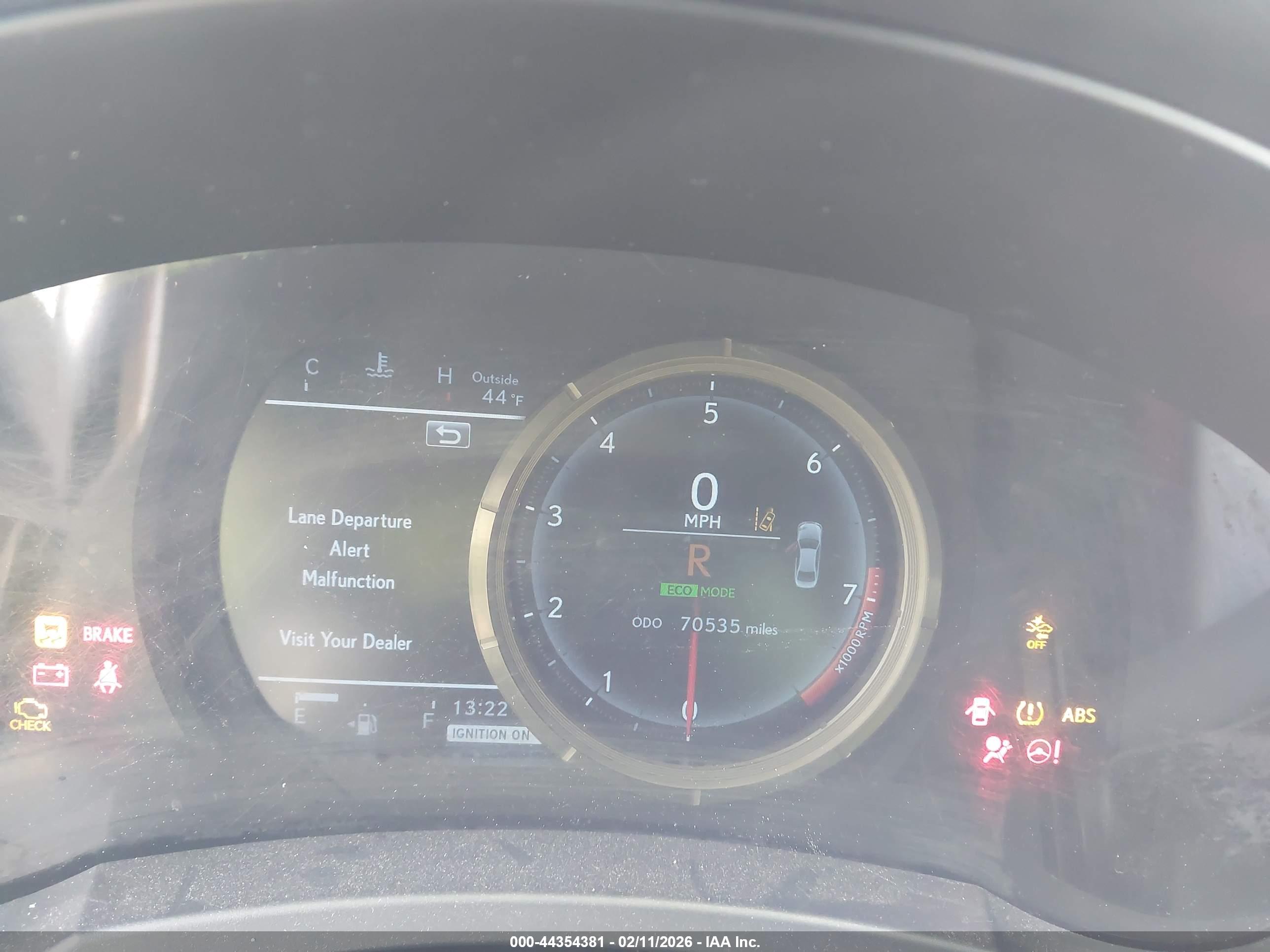 LEXUS IS image 7