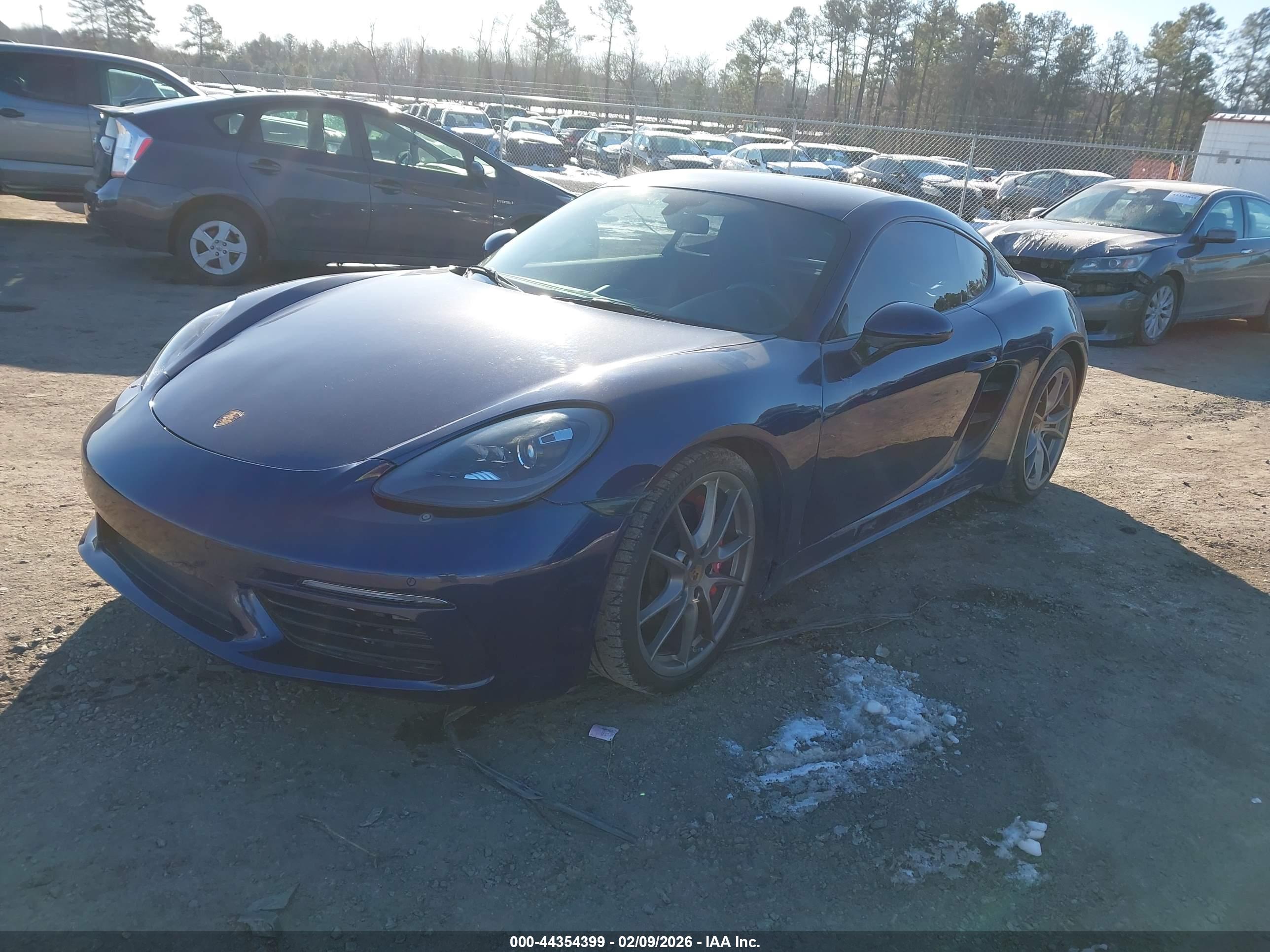 PORSCHE 718 image 2