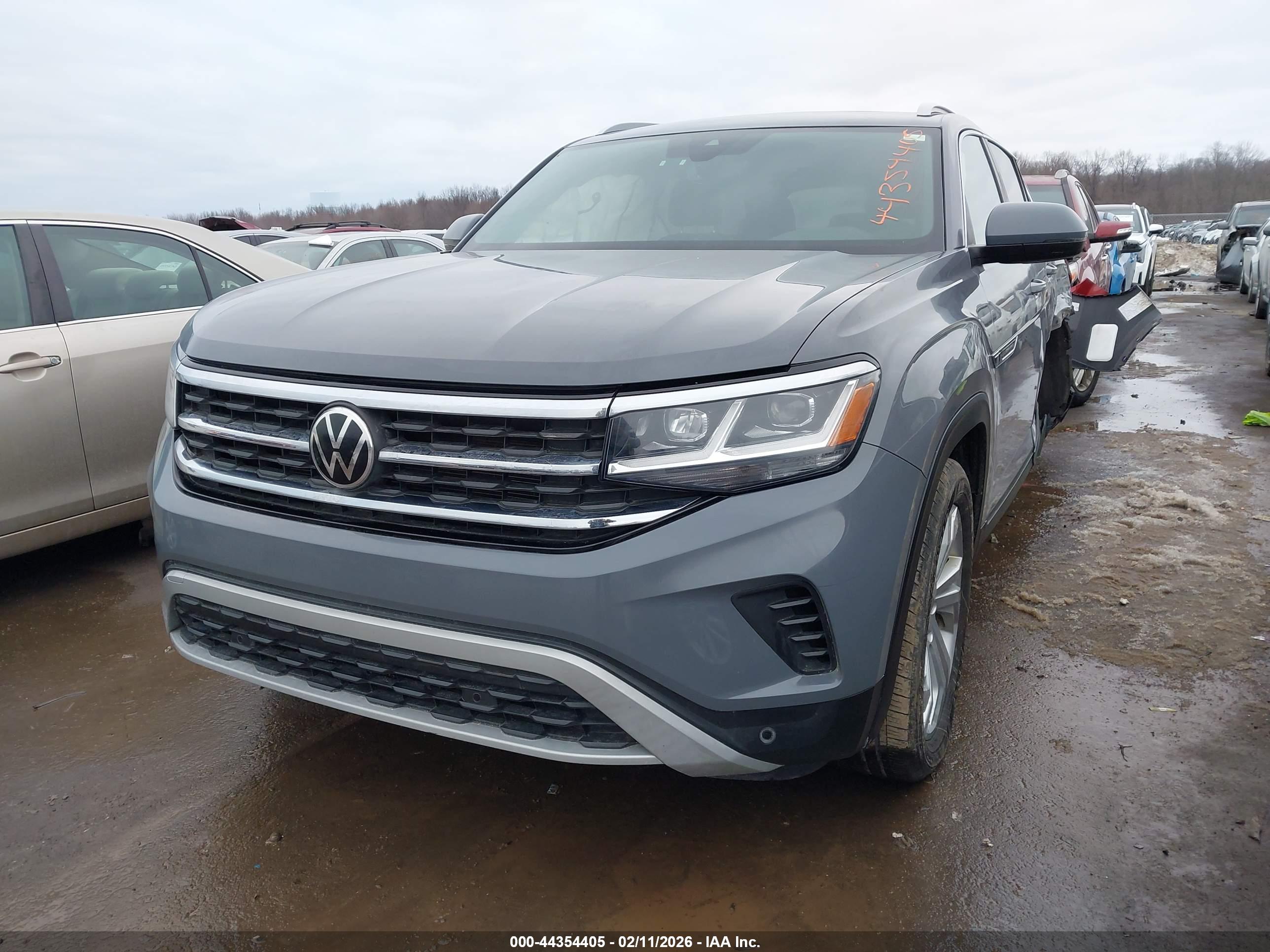 VOLKSWAGEN ATLAS image 2