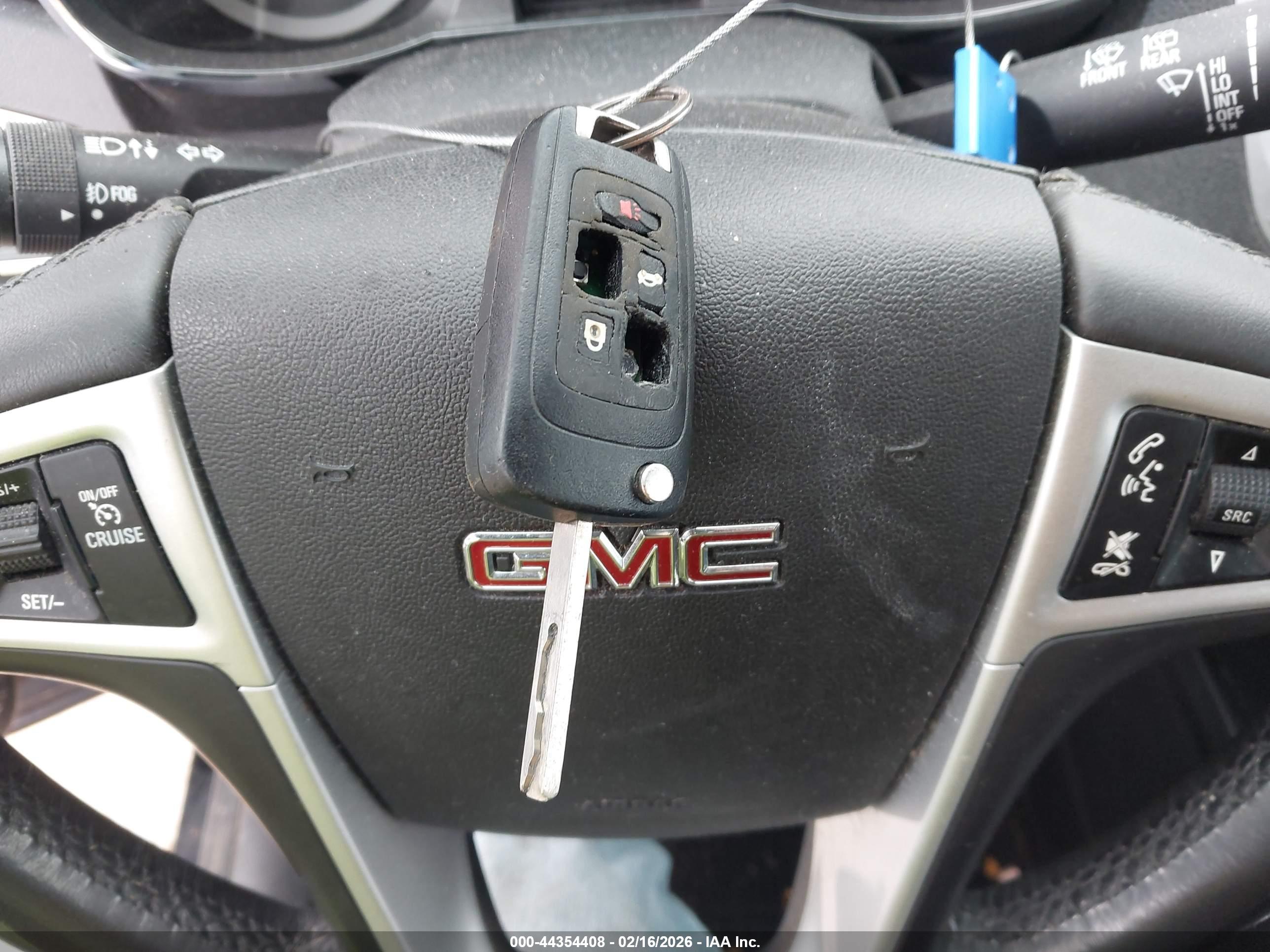 GMC TERRAIN image 11
