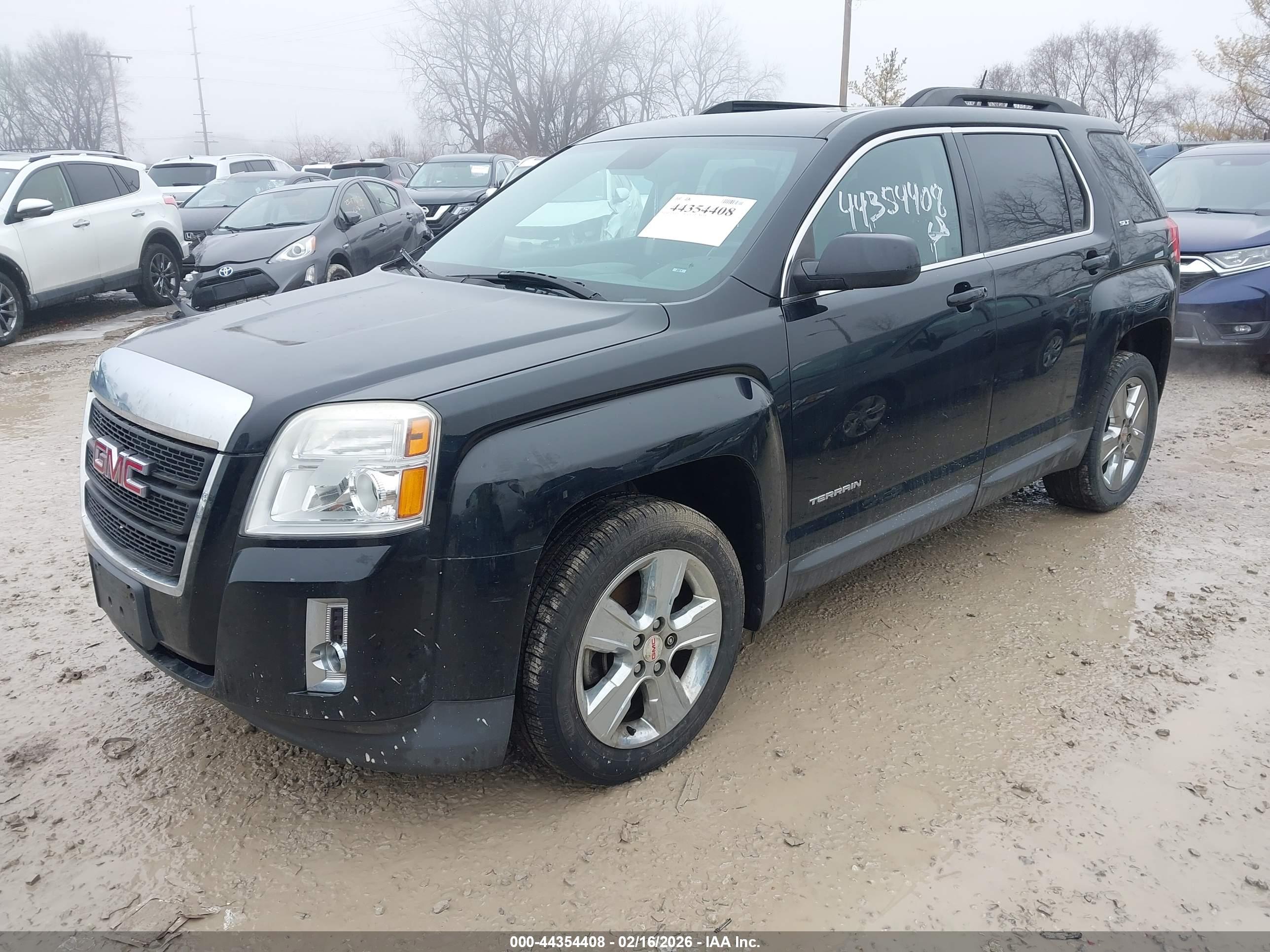 GMC TERRAIN image 2