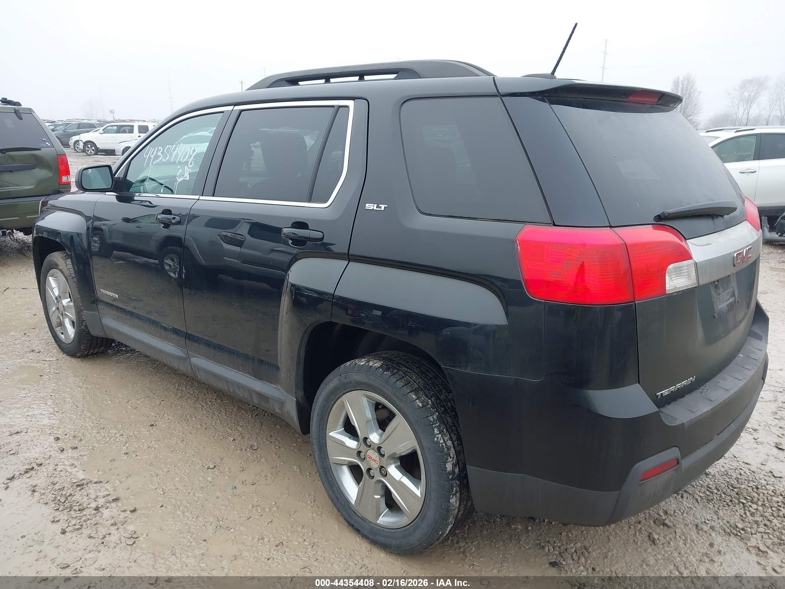 GMC TERRAIN image 3