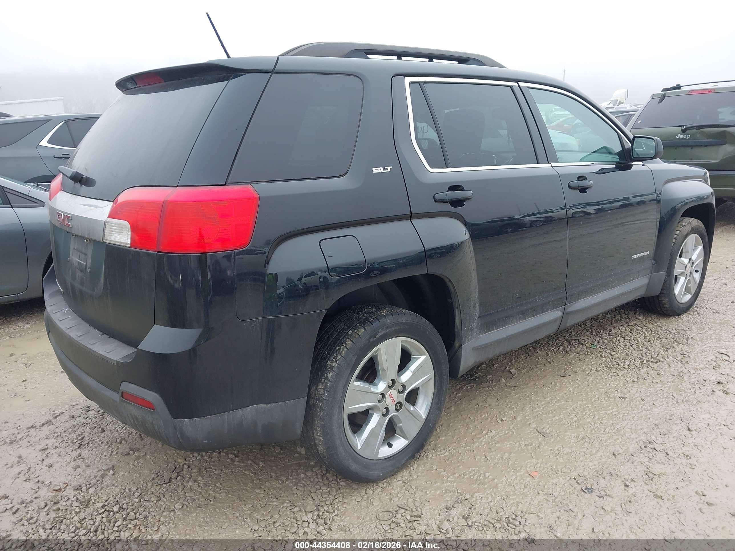 GMC TERRAIN image 4